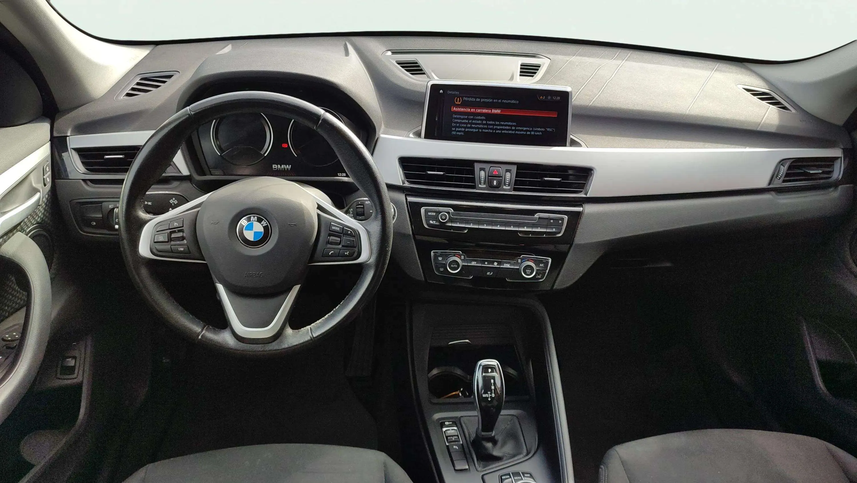 BMW X1 sDrive18i - foto 10