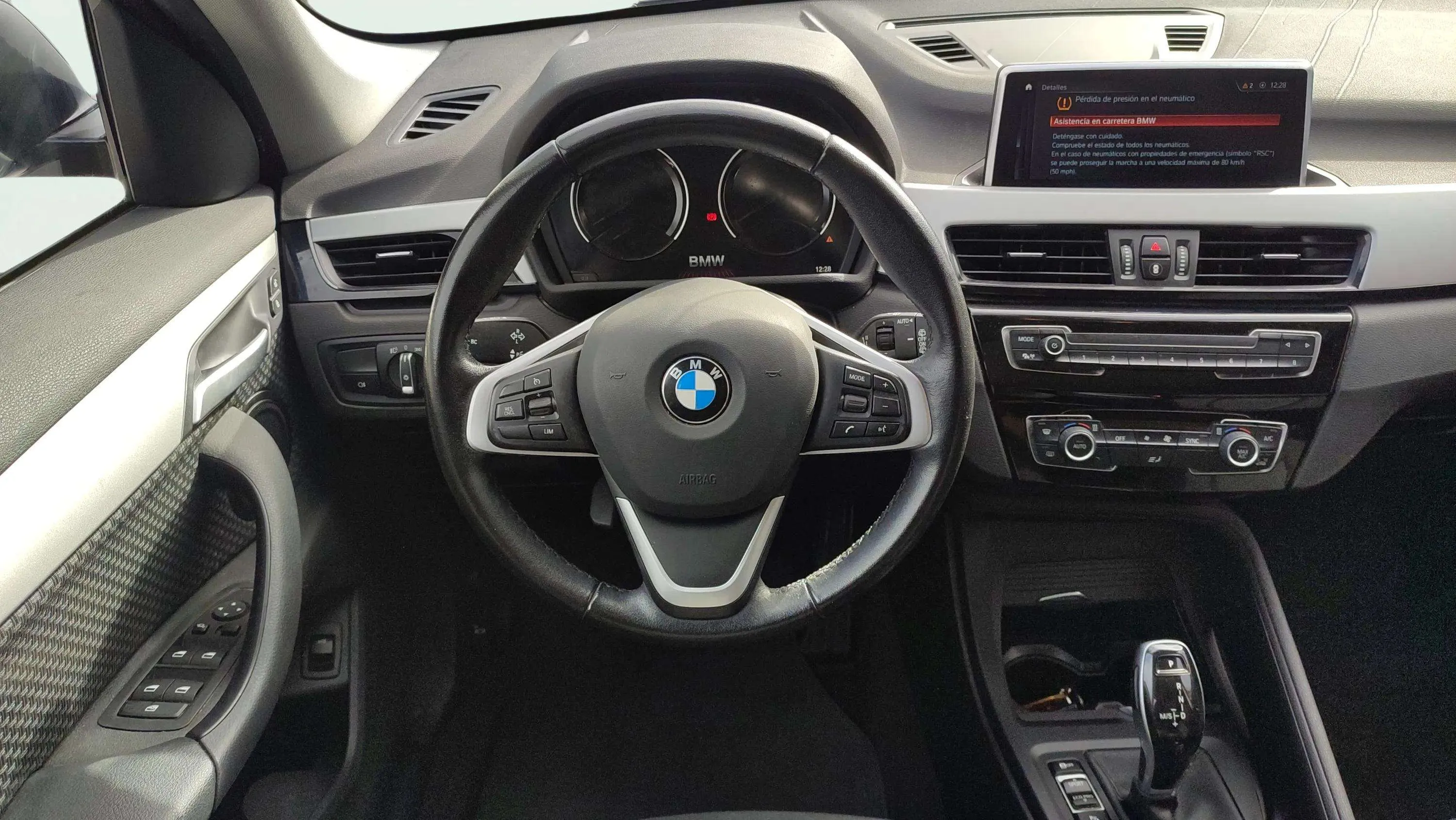 BMW X1 sDrive18i - foto 9