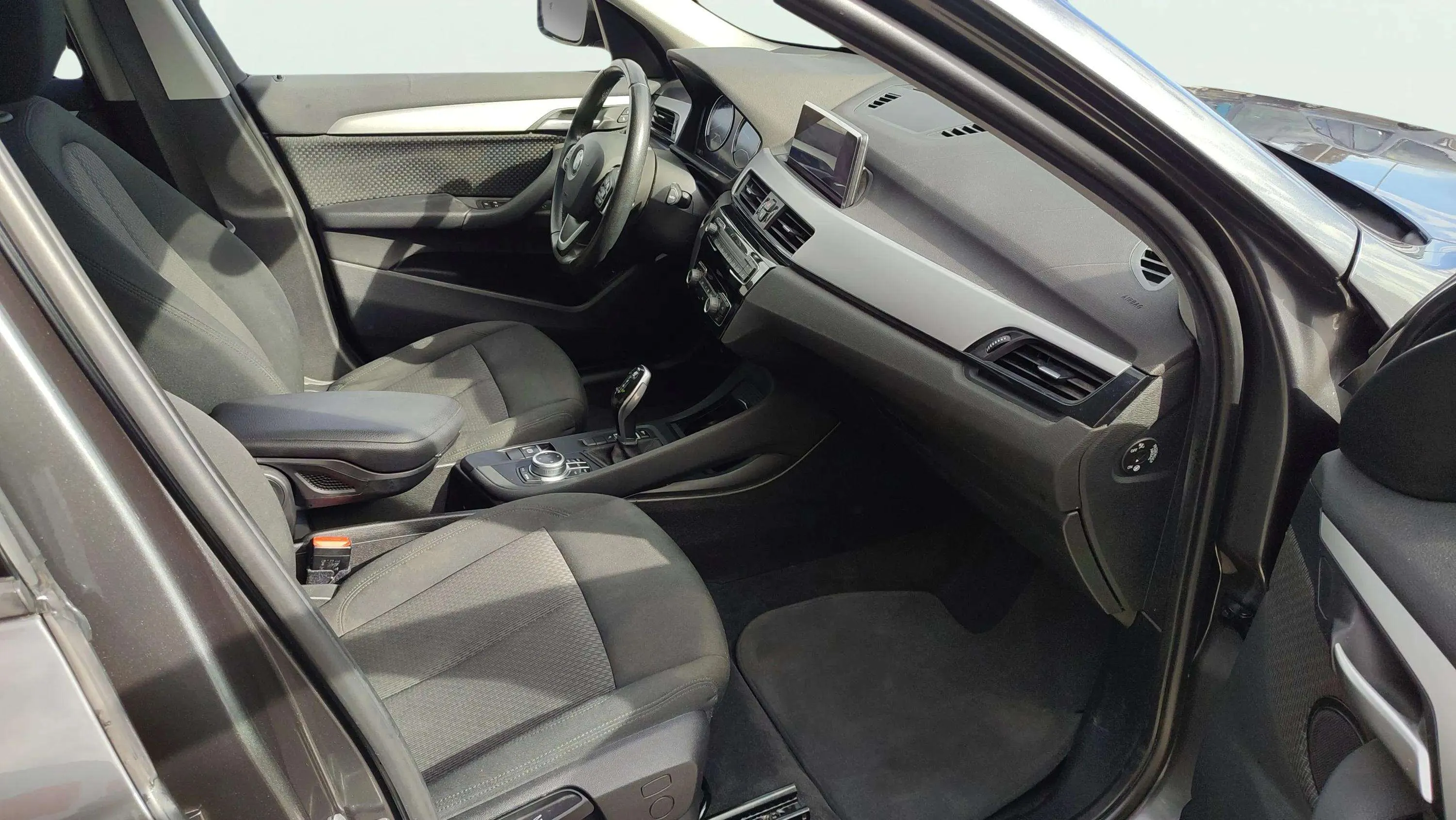 BMW X1 sDrive18i - foto 19