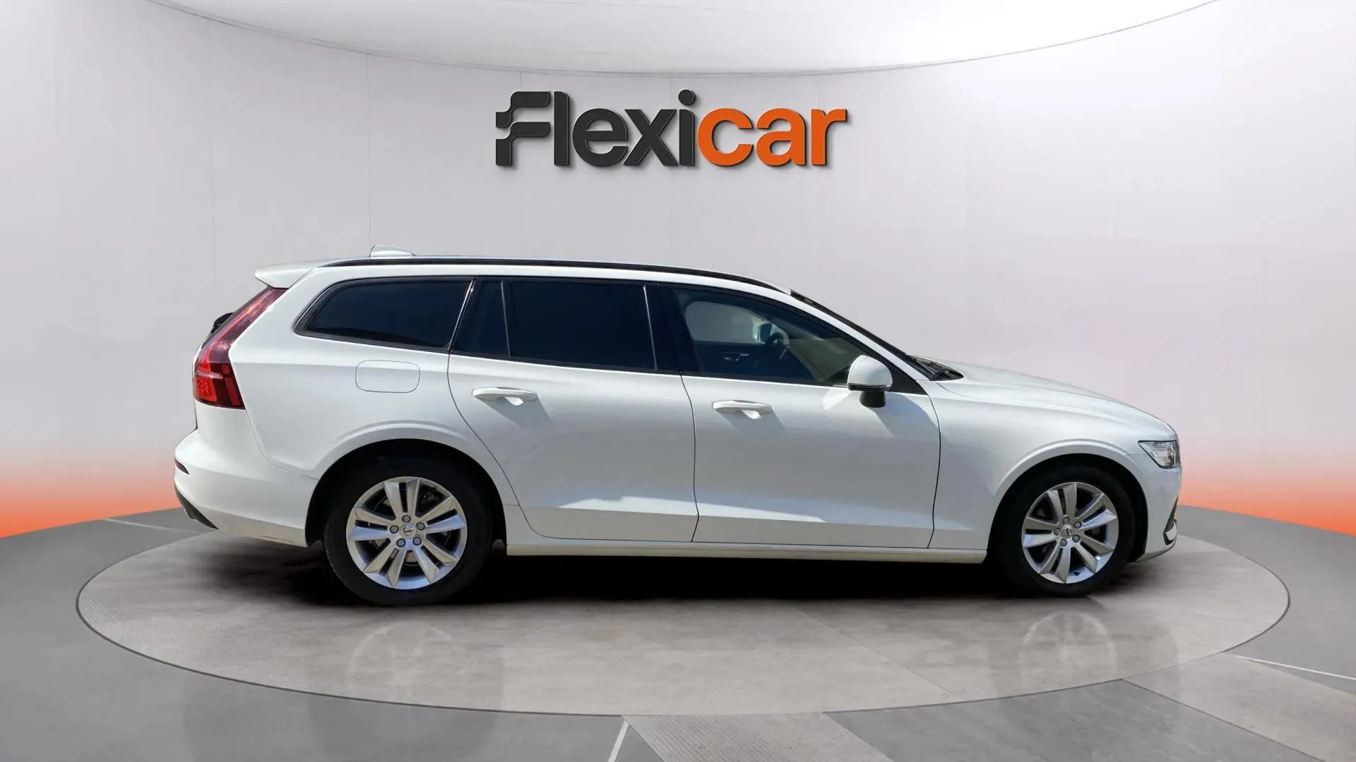 Volvo V60 2.0 D3 - foto 7
