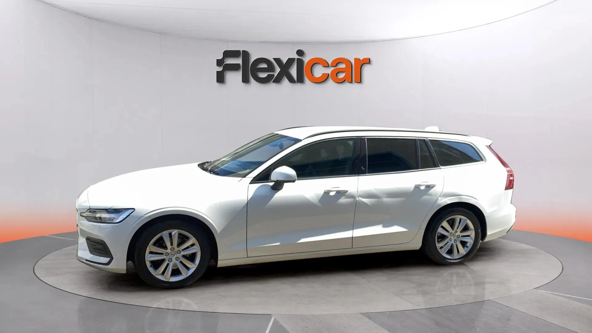 Volvo V60 2.0 D3 - foto 3