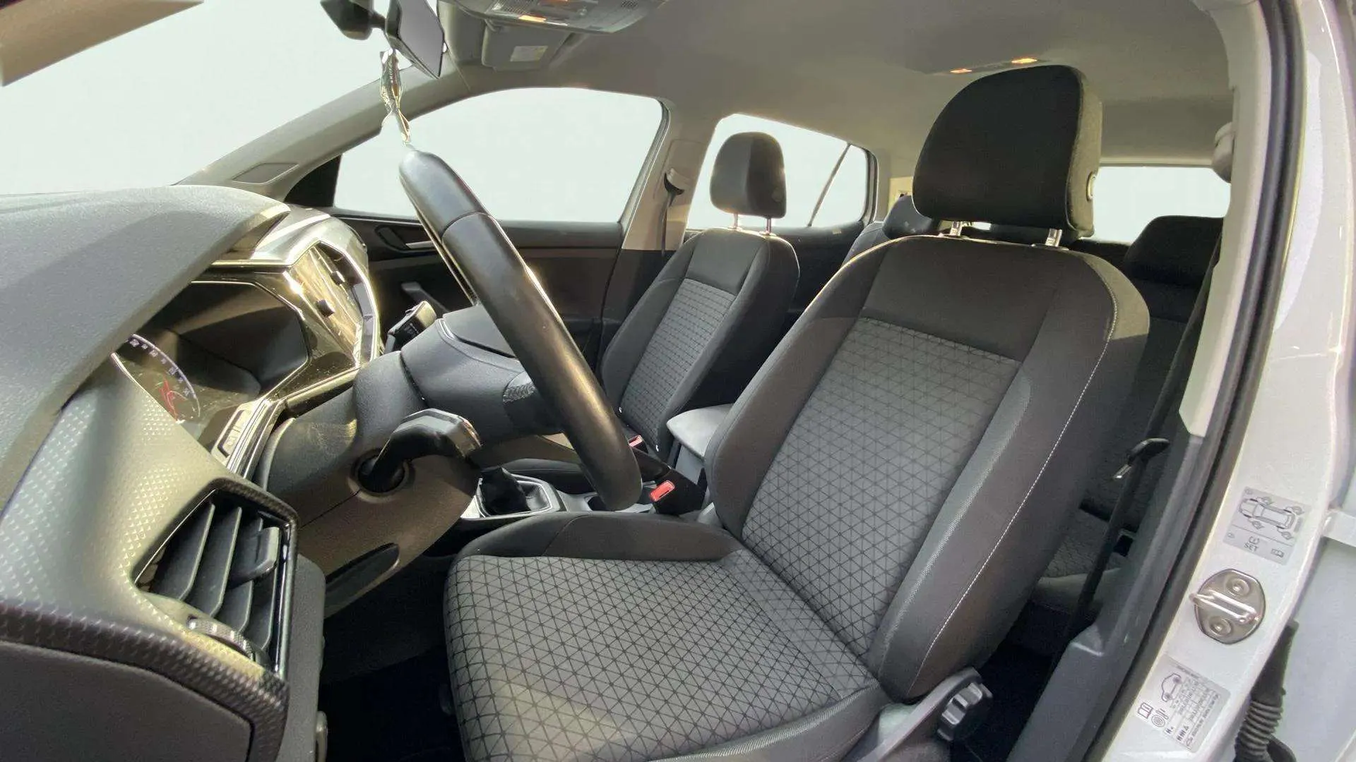 Volkswagen T-Cross Advance 1.0 TSI DSG - foto 10