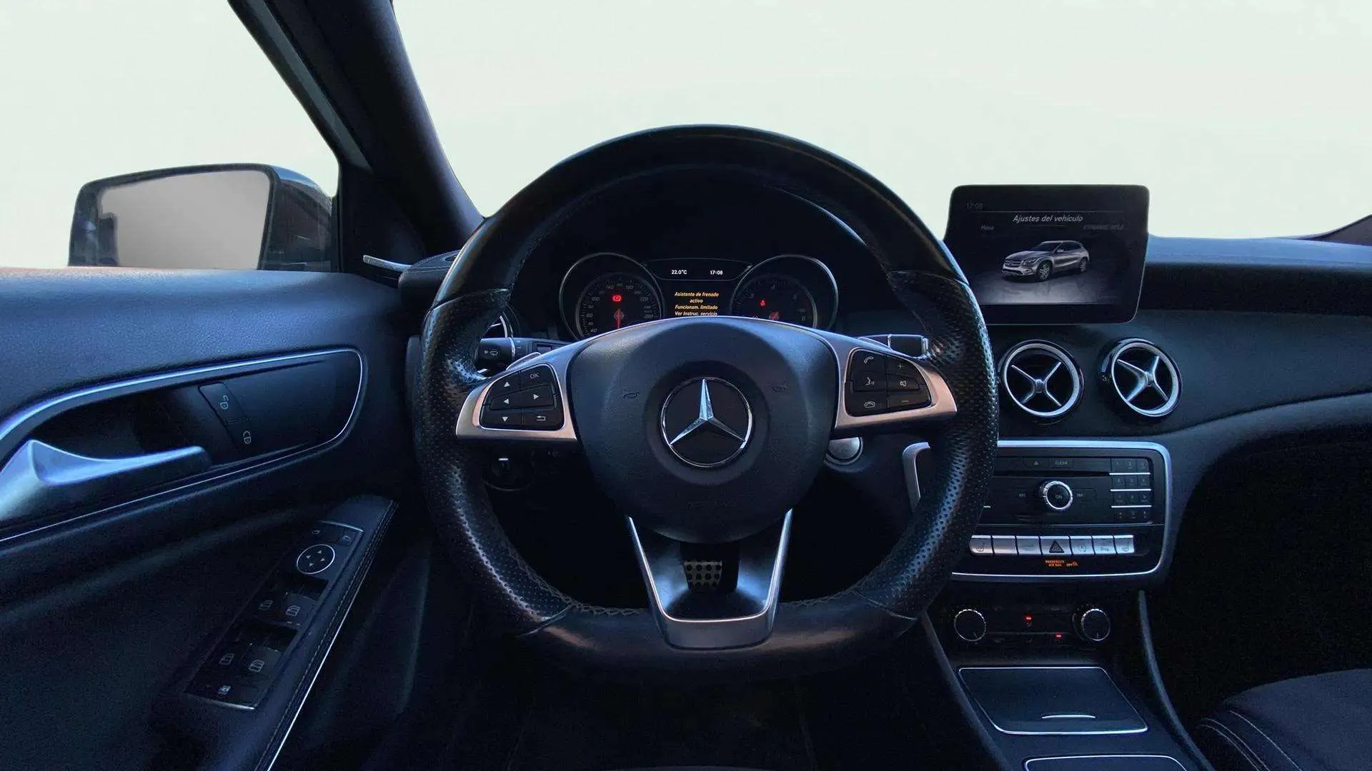 Mercedes-Benz GLA 220 d 4MATIC AMG Line - foto 8