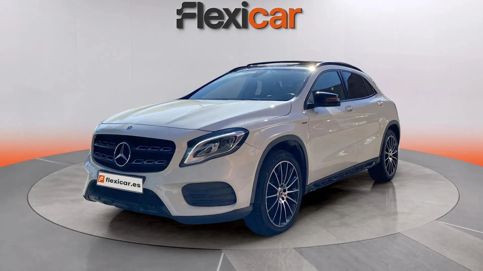 Mercedes-Benz GLA 220 d 4MATIC AMG Line - foto 2