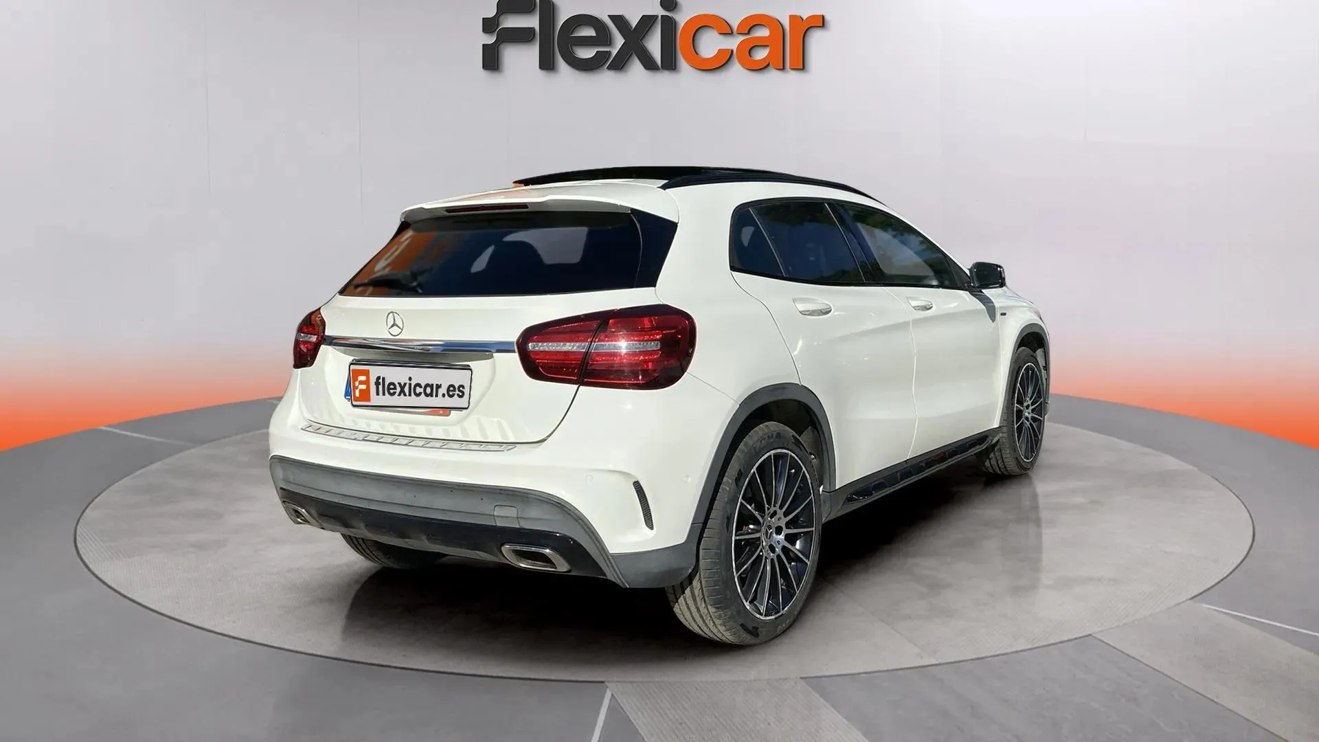 Mercedes-Benz GLA 220 d 4MATIC AMG Line - foto 5