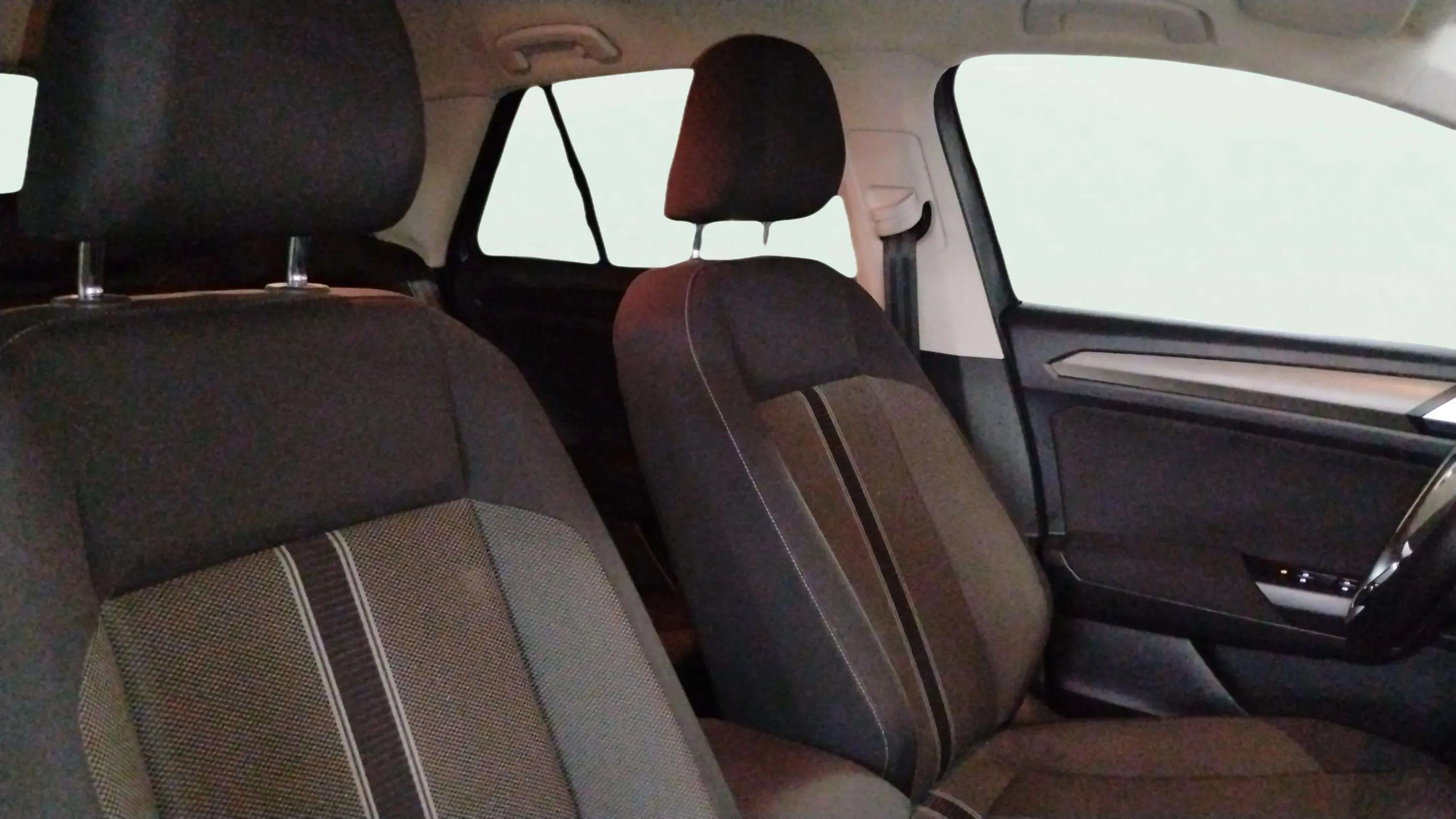 Volkswagen T-Roc Advance 2.0 TDI DSG - foto 11