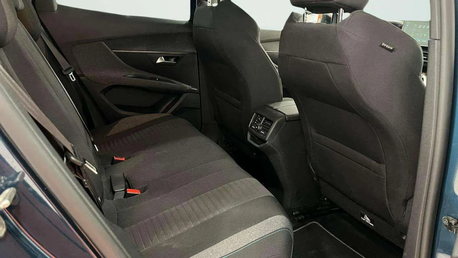 Peugeot 3008 1.2 PureTech Style EAT8 - foto 21