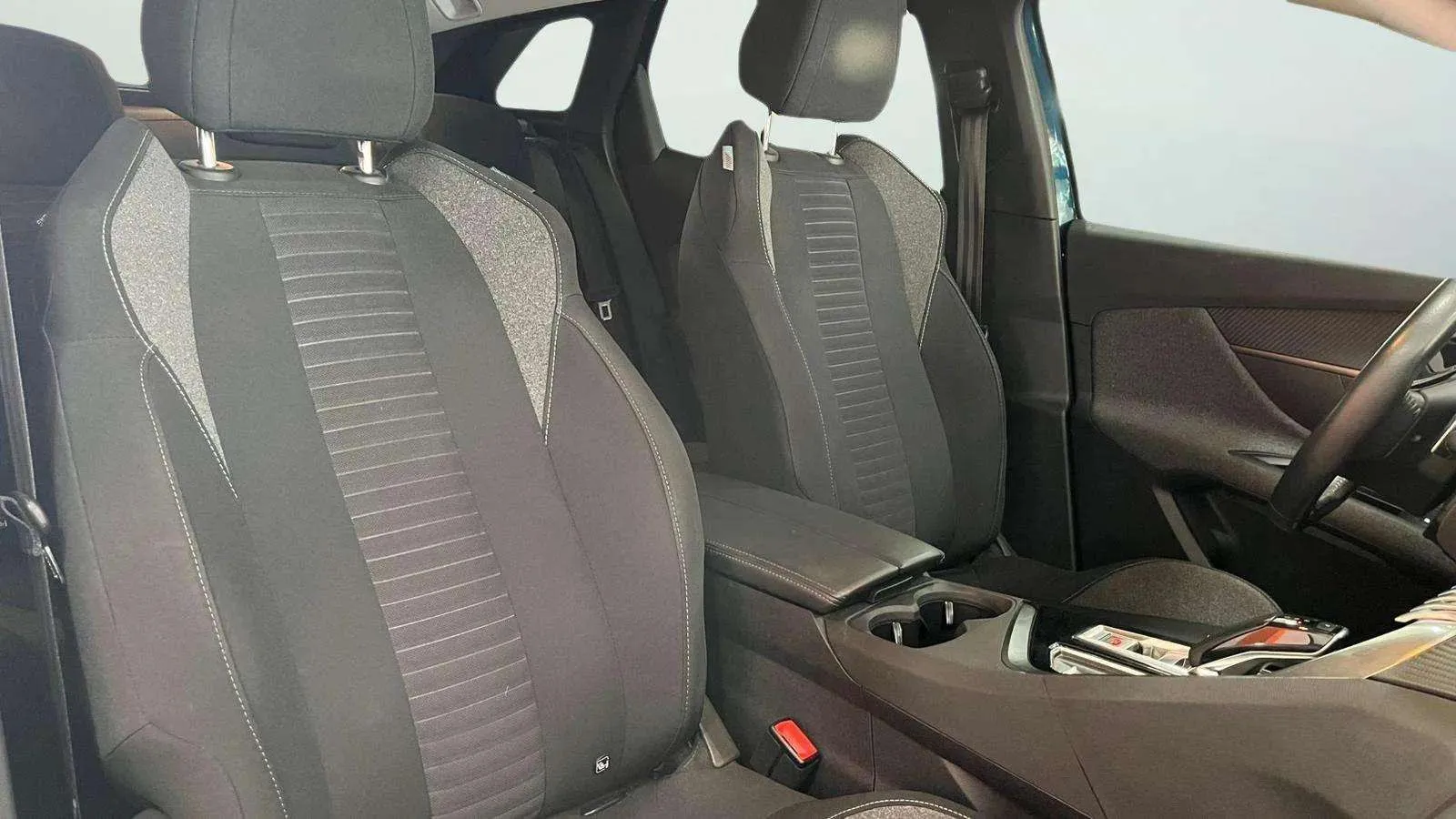 Peugeot 3008 1.2 PureTech Style EAT8 - foto 19