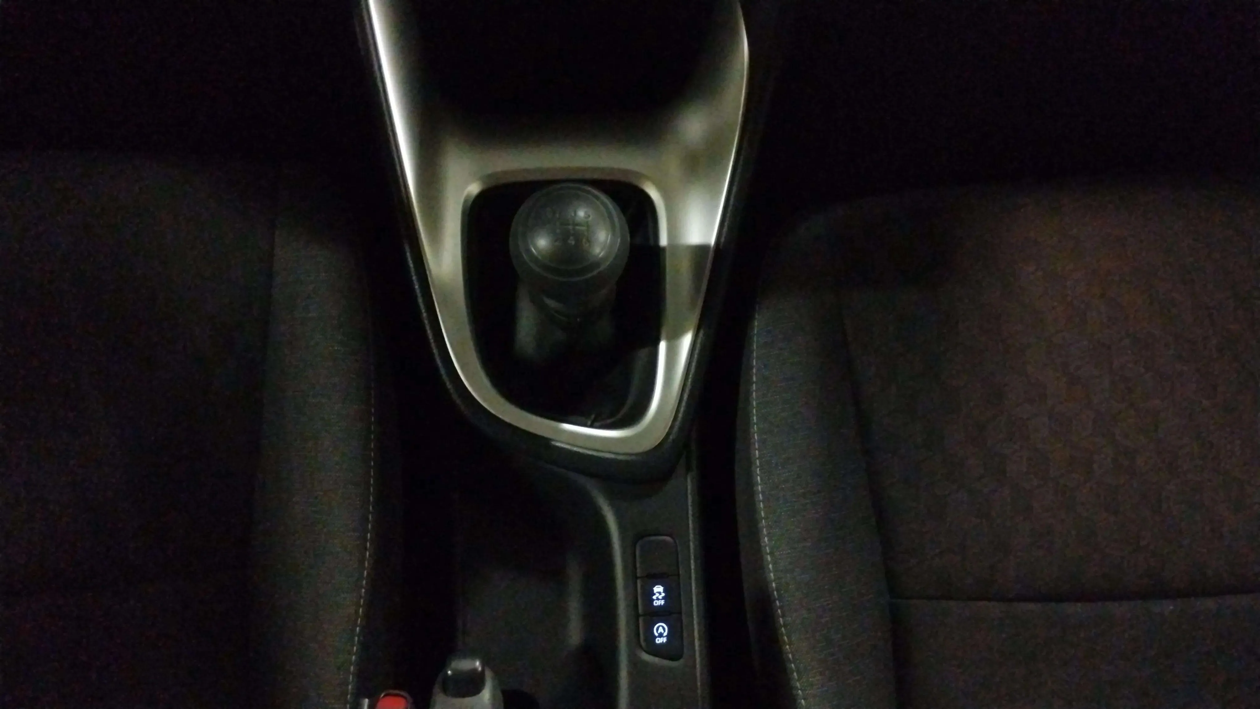 Toyota Yaris 1.5 125 S-Edition - foto 23