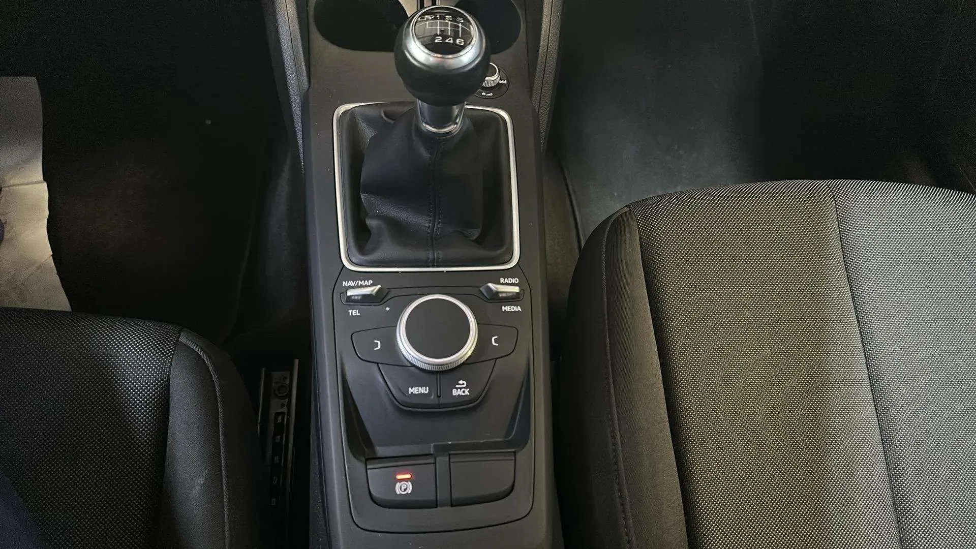 Audi Q2 Advanced 35 TFSI - foto 19