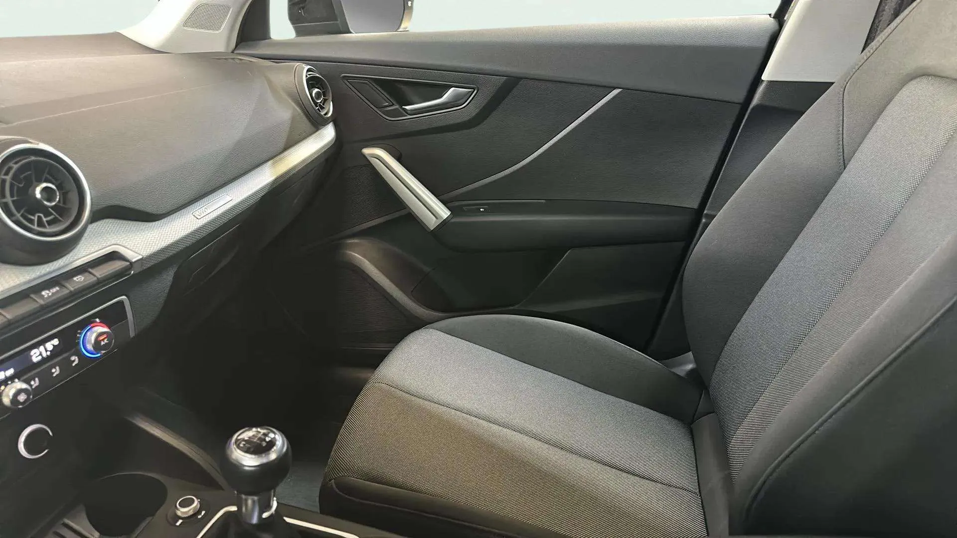 Audi Q2 Advanced 35 TFSI - foto 20
