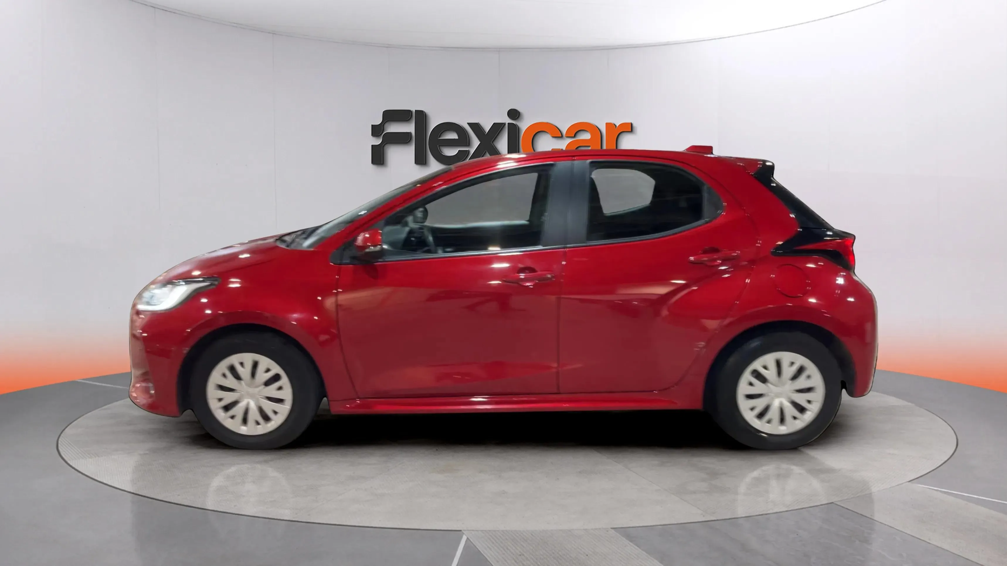 Toyota Yaris 1.5 120H Active Plus - foto 4