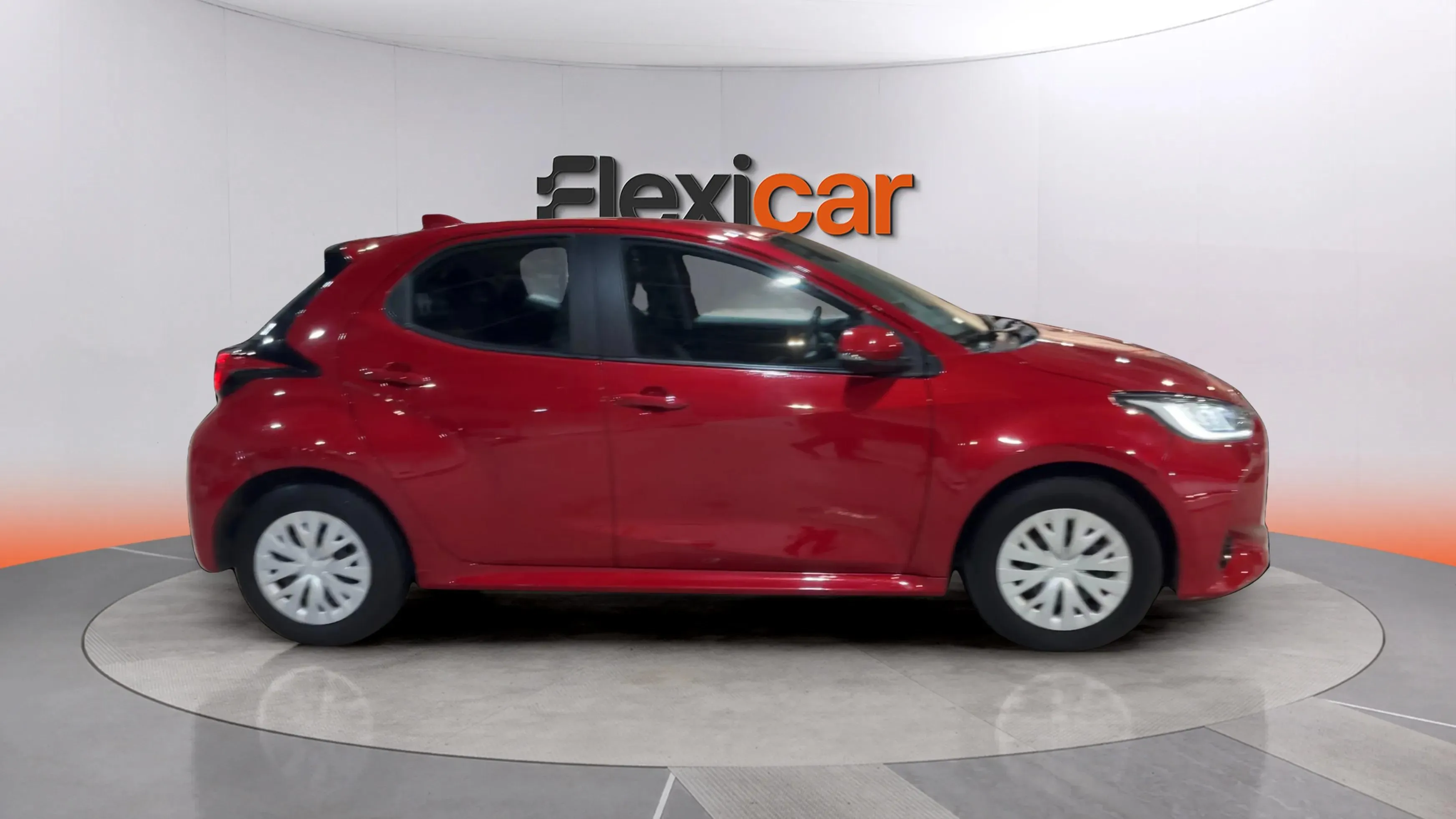 Toyota Yaris 1.5 120H Active Plus - foto 8