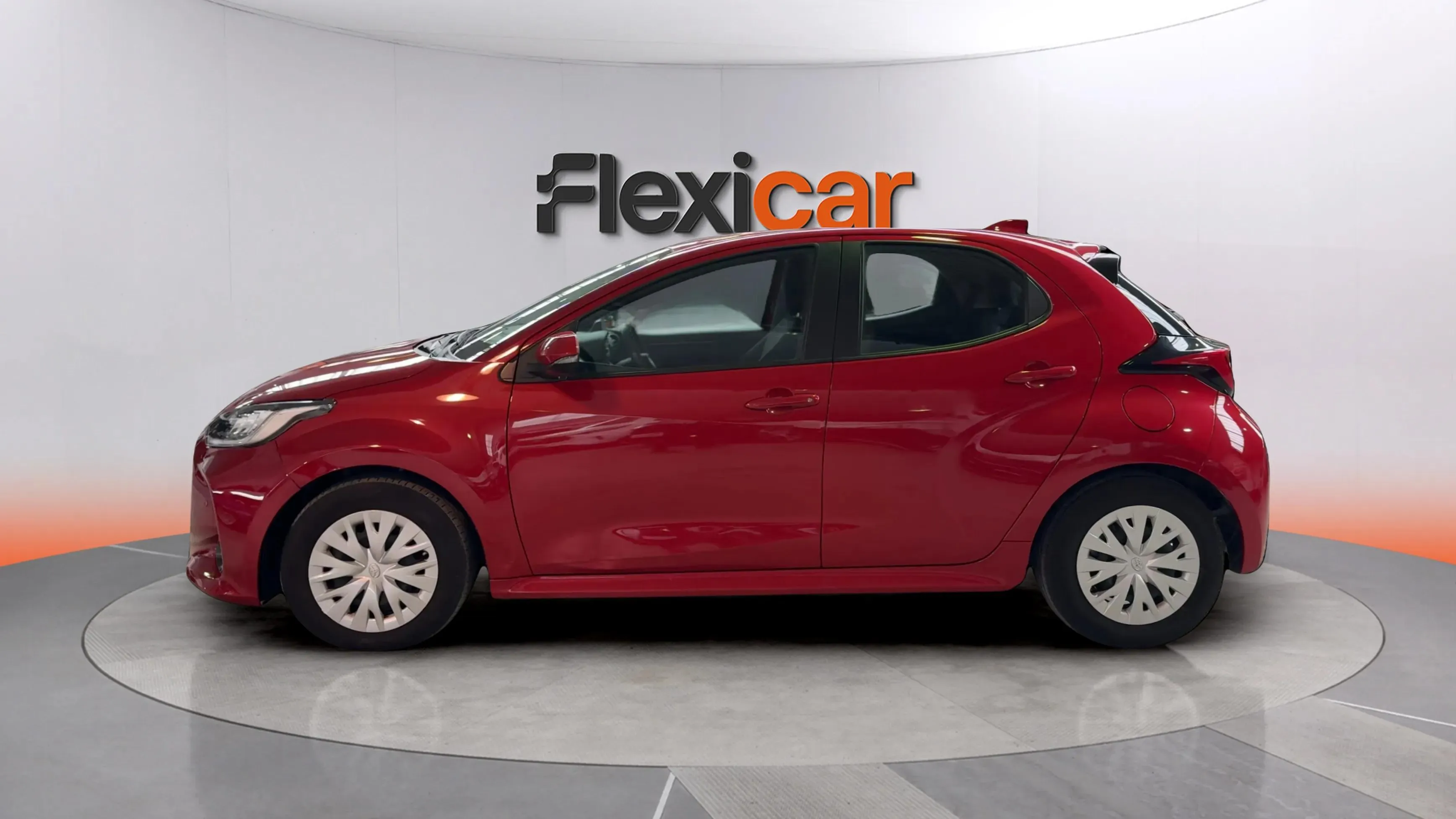 Toyota Yaris 1.5 120H Active Plus - foto 4