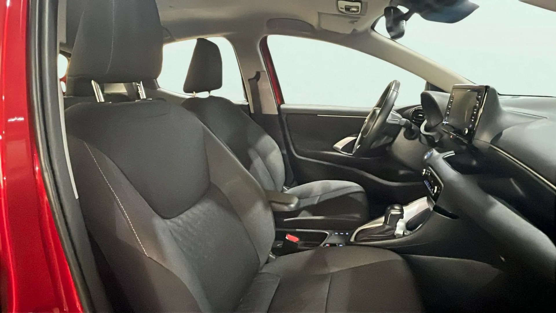 Toyota Yaris 1.5 120H Active Plus - foto 17