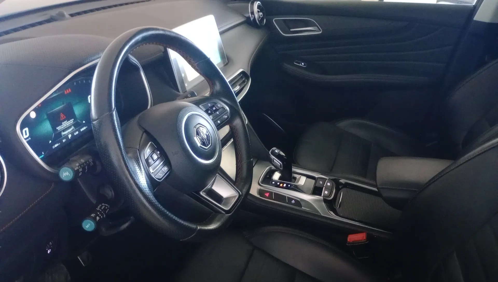 MG HS 1.5 Turbo GDI Luxury DCT - foto 7