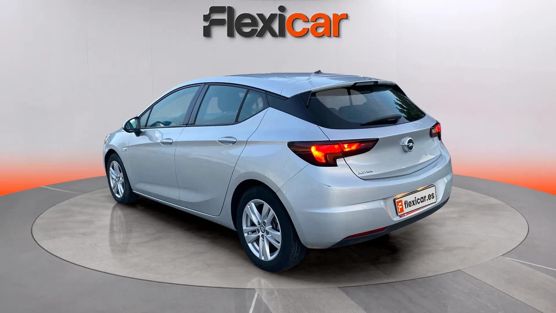 Opel Astra 1.2T SHT Business Elegance - foto 5