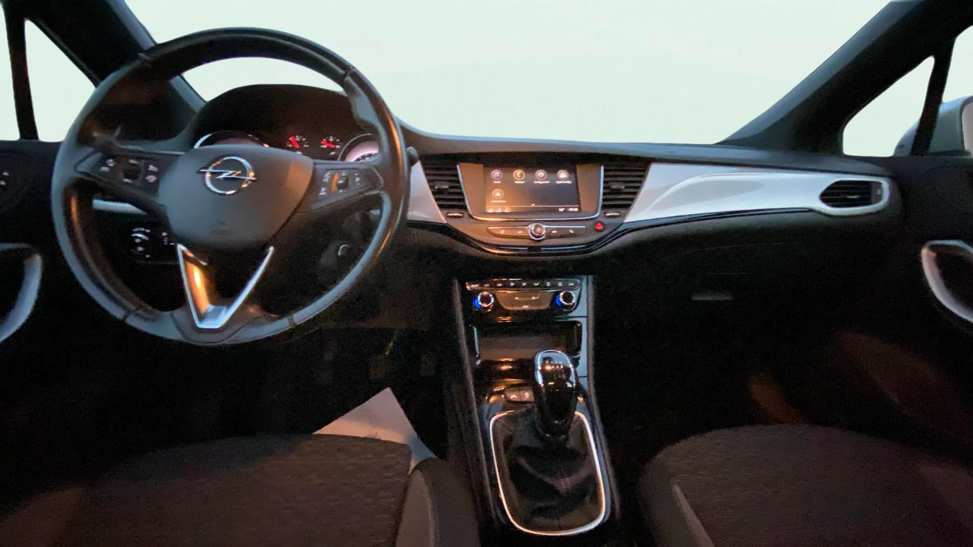 Opel Astra 1.2T SHT Business Elegance - foto 9
