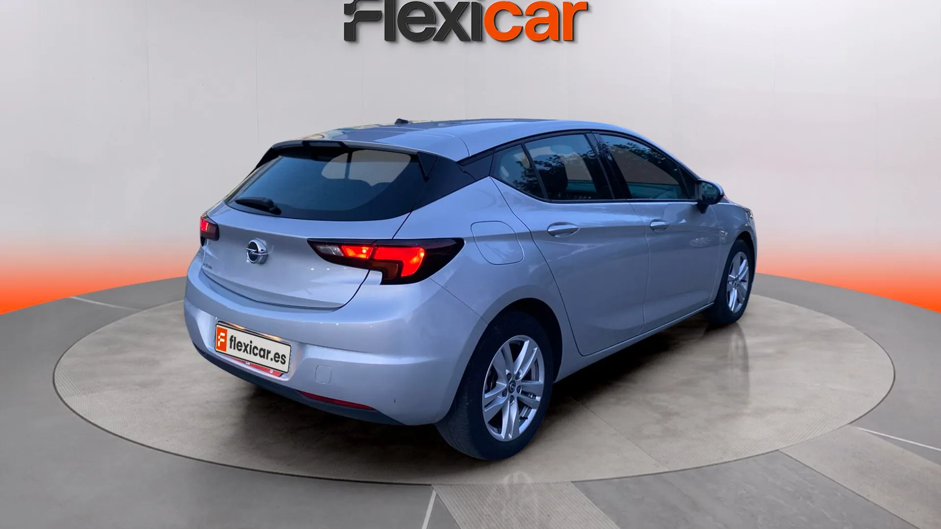 Opel Astra 1.2T SHT Business Elegance - foto 4