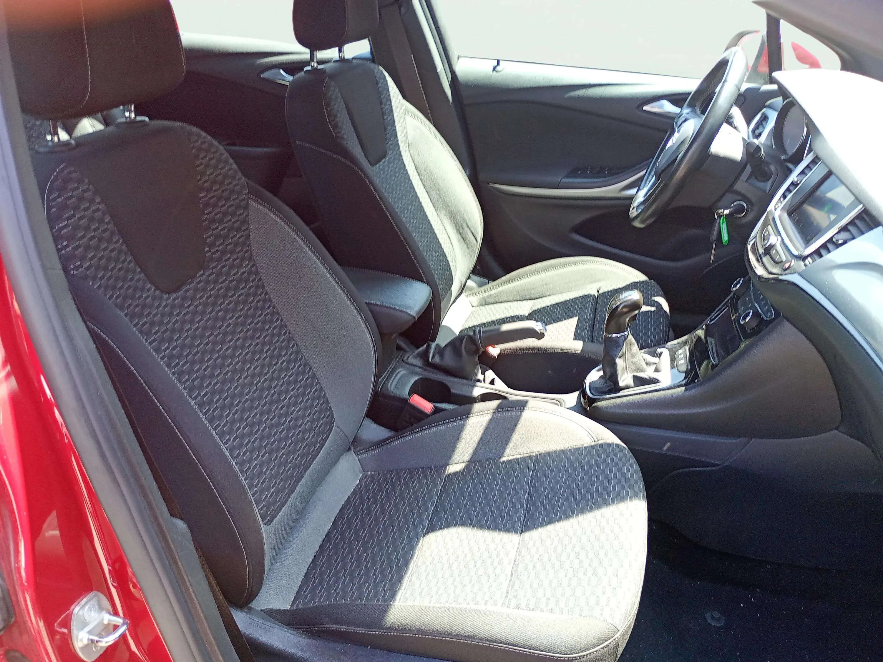 Opel Astra 1.2T SHT Business Elegance - foto 10