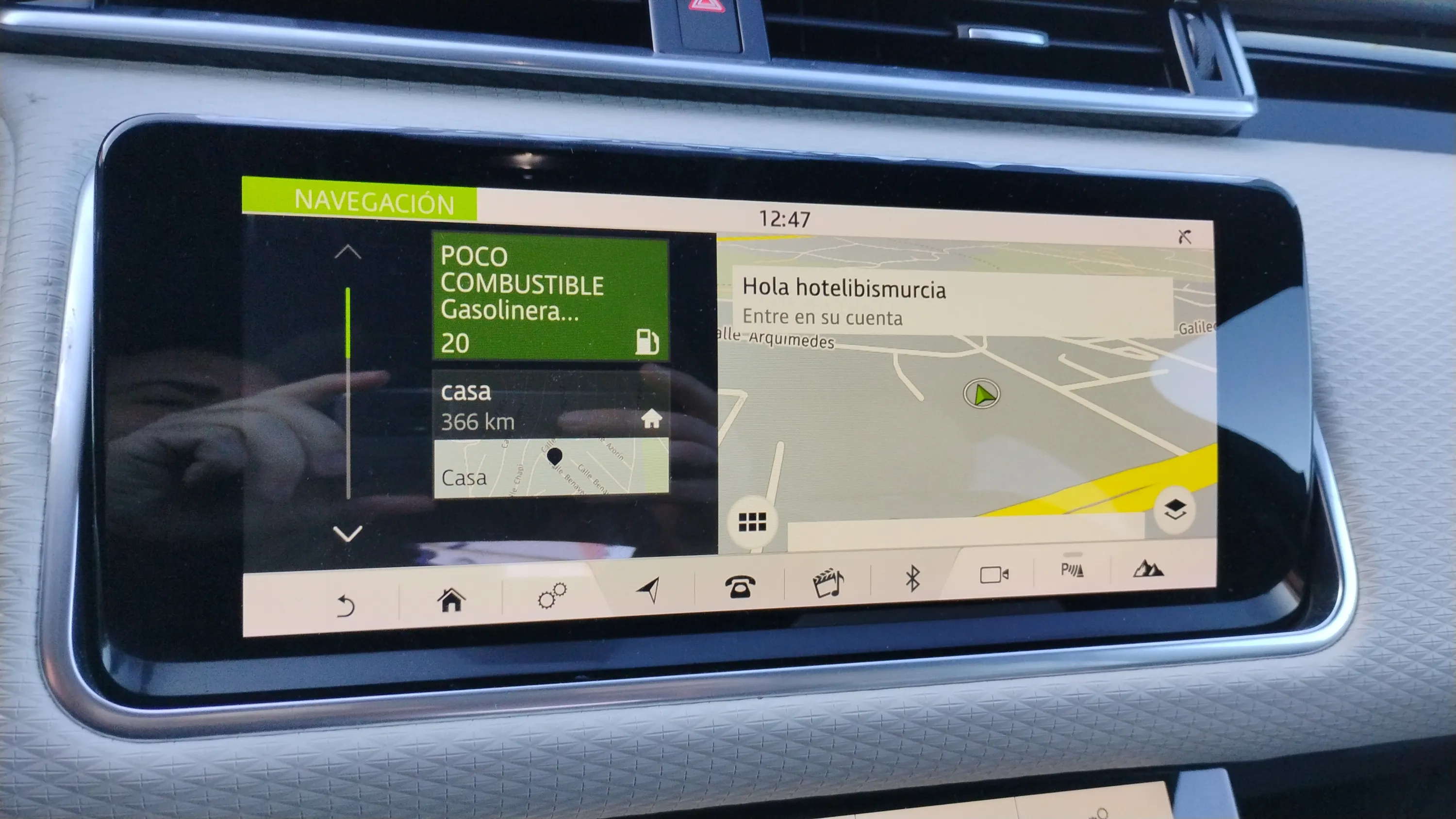 Land Rover Range Rover Velar 2.0D D180 R-Dynamic HSE 4WD - foto 17