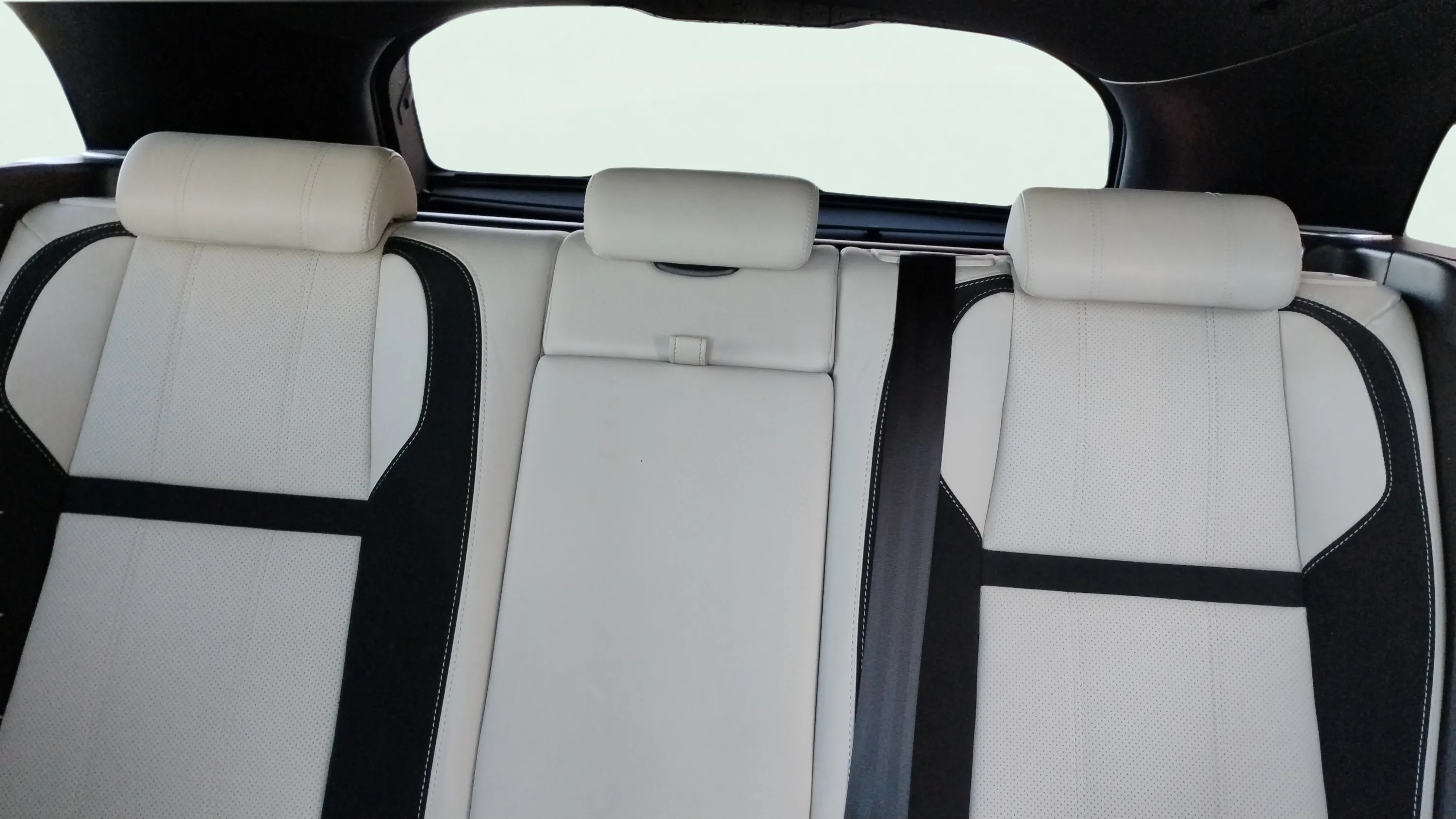 Land Rover Range Rover Velar 2.0D D180 R-Dynamic HSE 4WD - foto 21