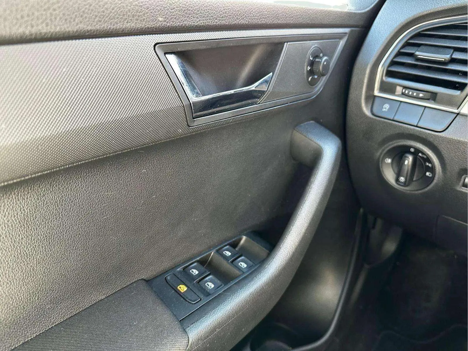 Škoda Fabia 1.0 MPI Like - foto 15