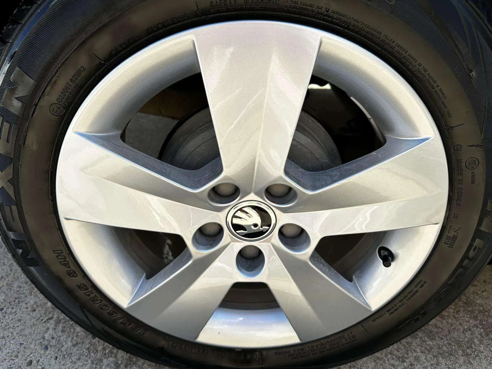 Škoda Fabia 1.0 MPI Like - foto 22