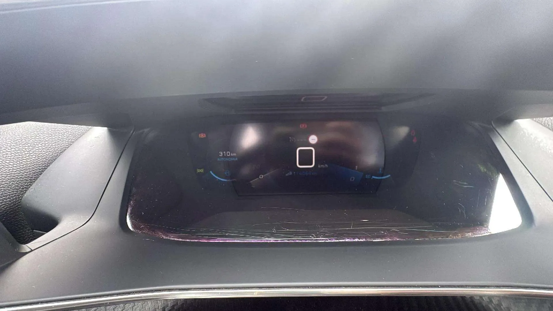 Peugeot 2008 Allure Pack PureTech 130 BVM6 - foto 16