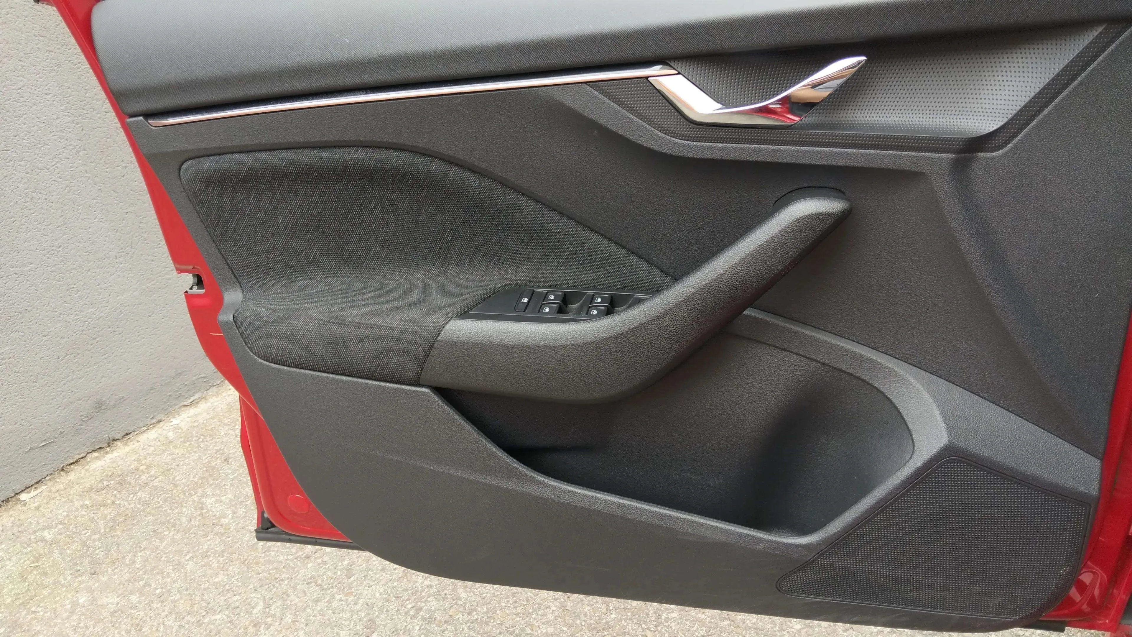 Škoda Kamiq 1.0 TSI DSG Ambition - foto 17