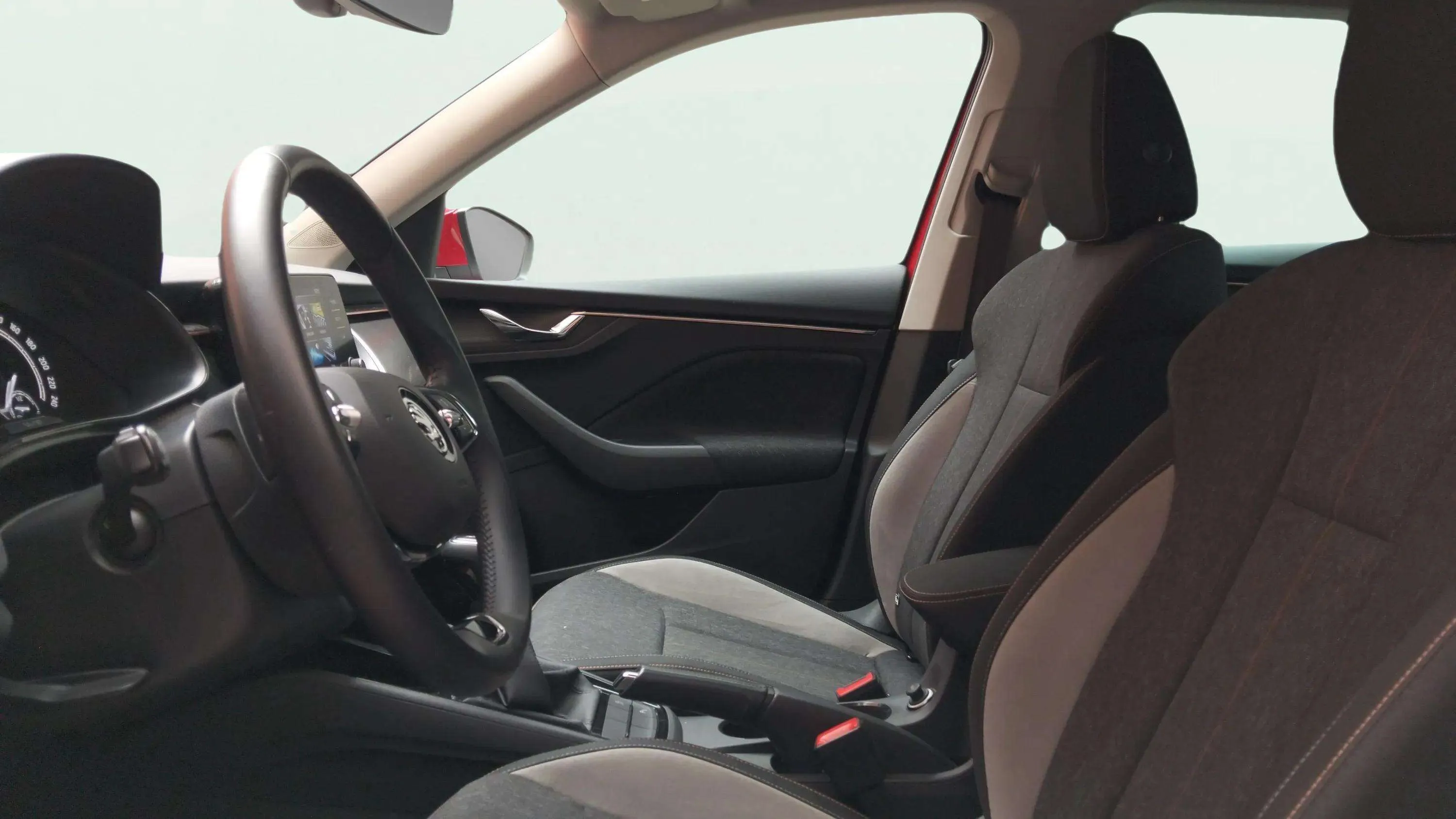 Škoda Kamiq 1.0 TSI DSG Ambition - foto 7