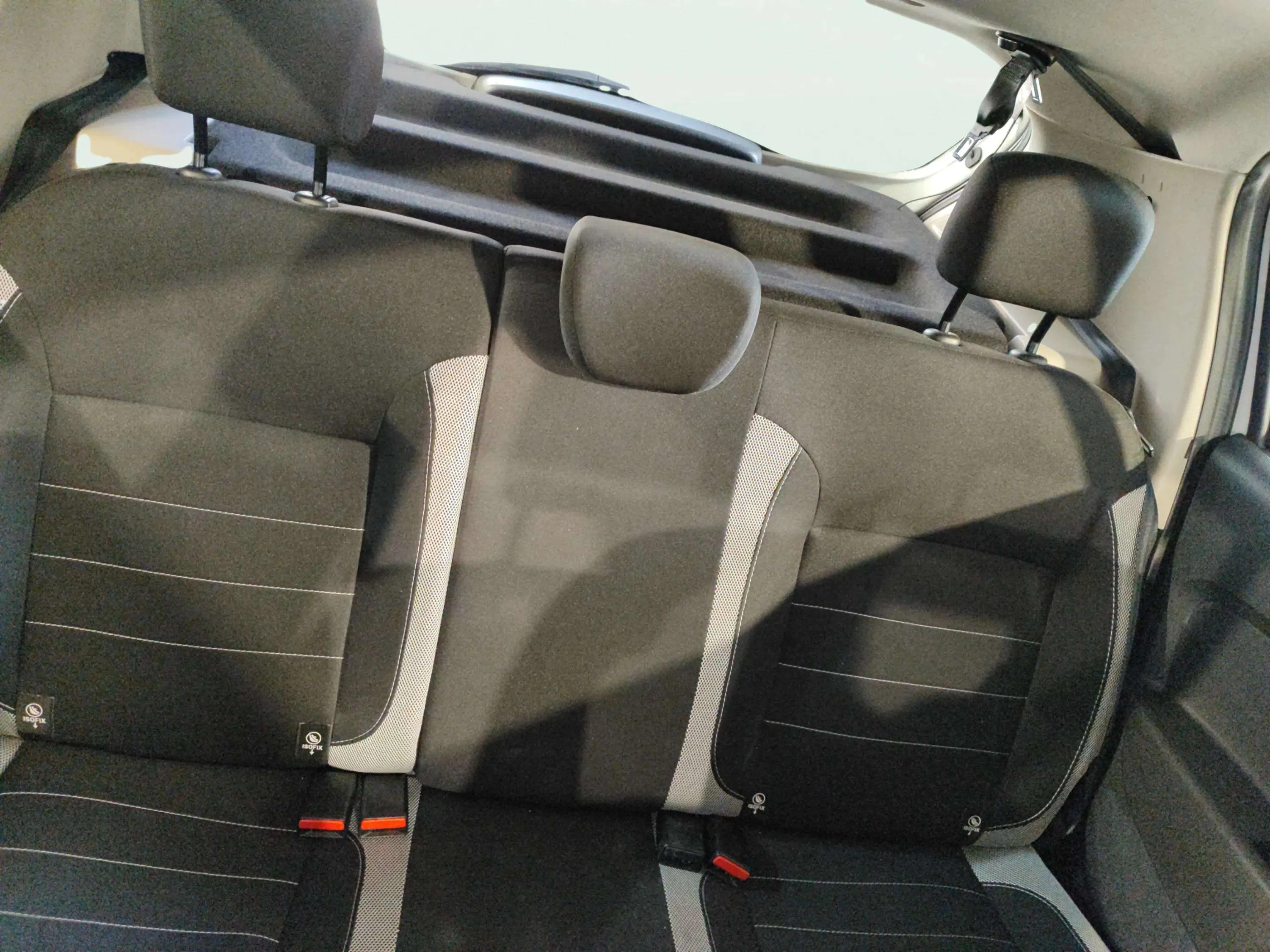 Dacia Sandero Essential TCe - foto 15