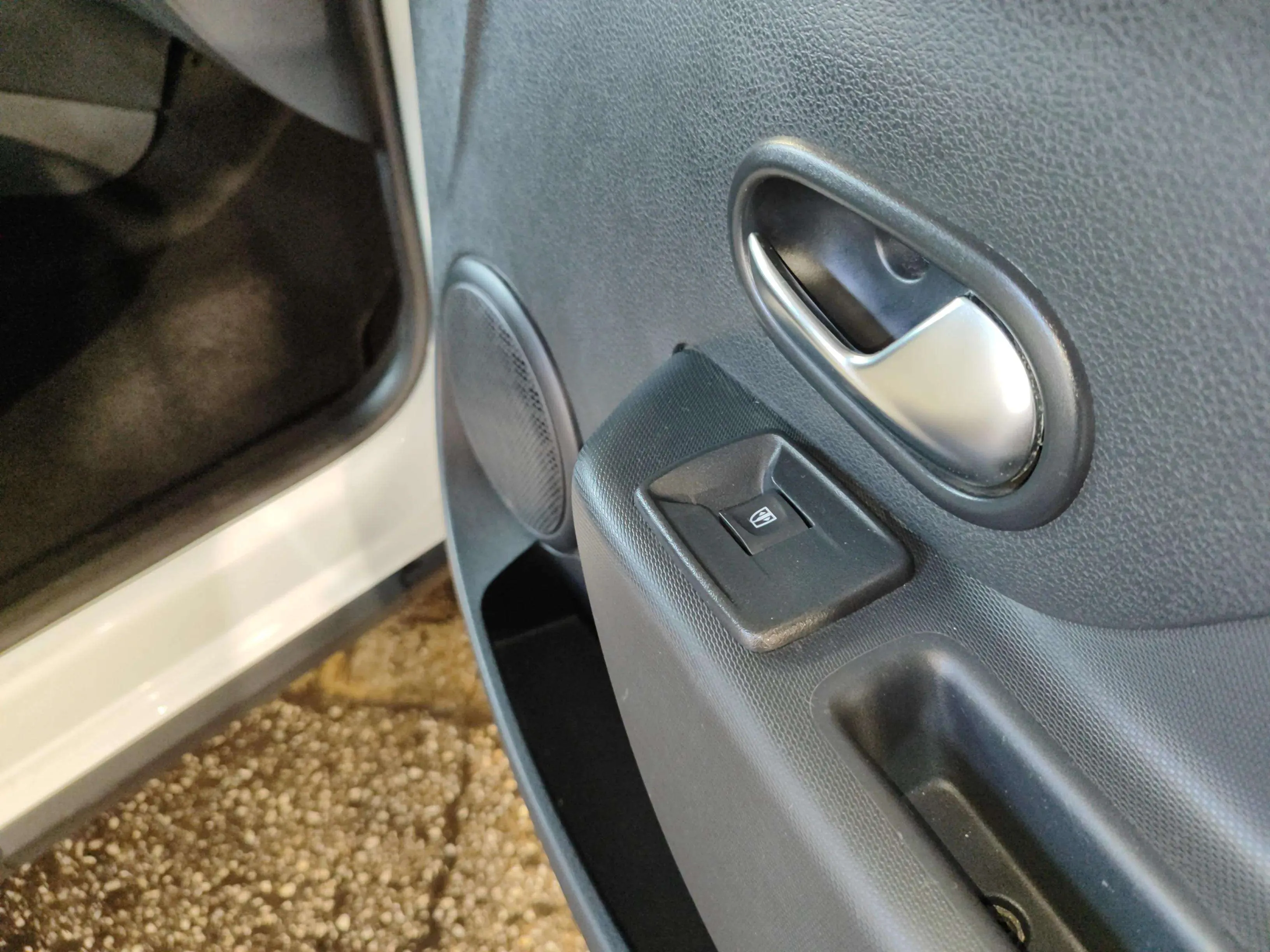 Dacia Sandero Essential TCe - foto 23