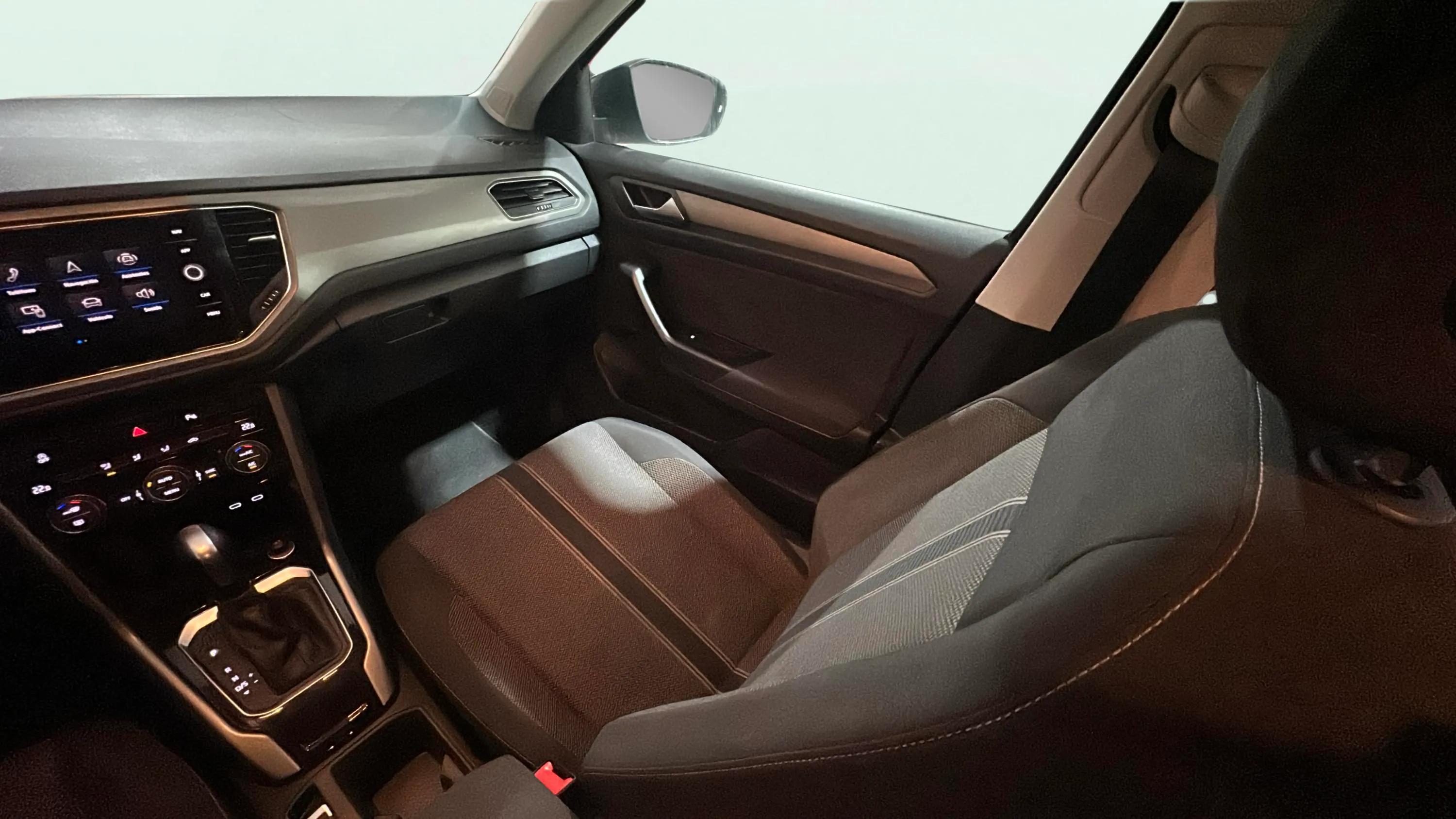 Volkswagen T-Roc Advance 2.0 TDI DSG - foto 11