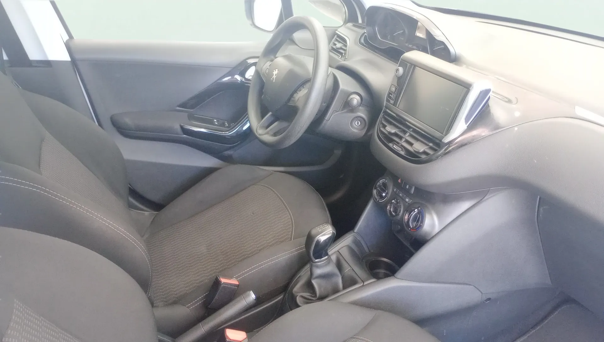 Peugeot 208 BlueHDi Active - foto 8