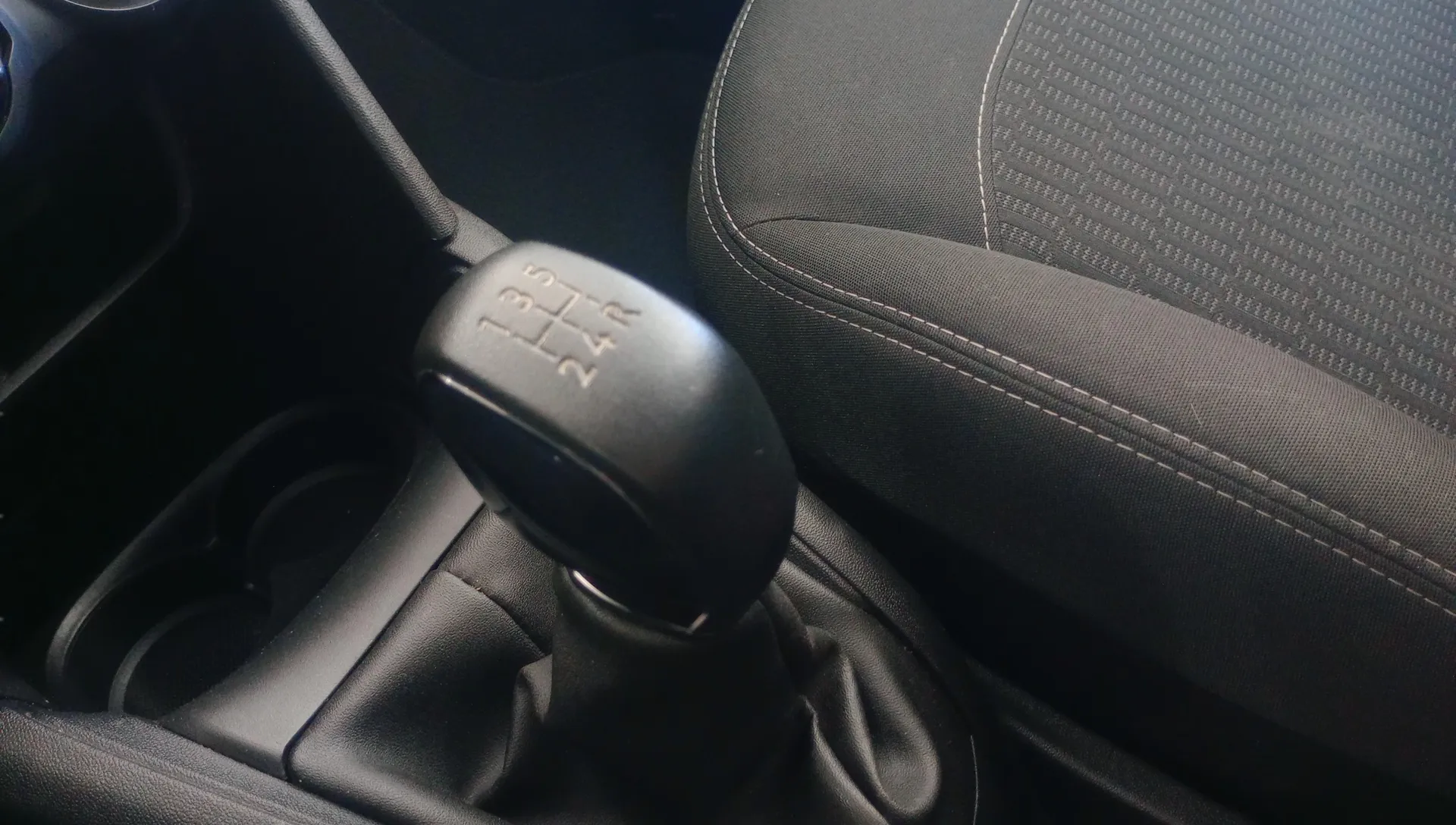 Peugeot 208 BlueHDi Active - foto 16