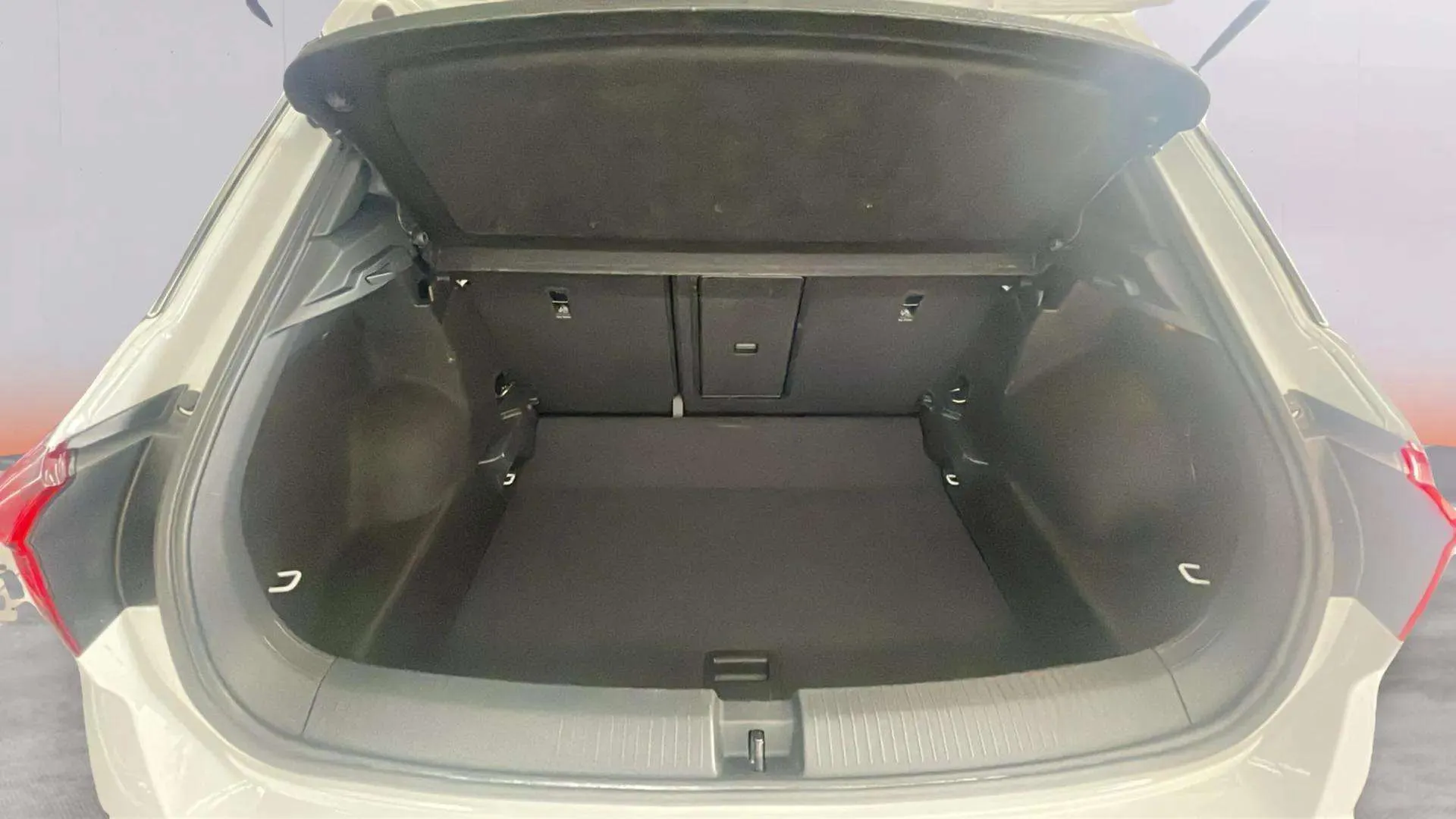 Volkswagen T-Roc R-Line 2.0 TDI DSG - foto 13