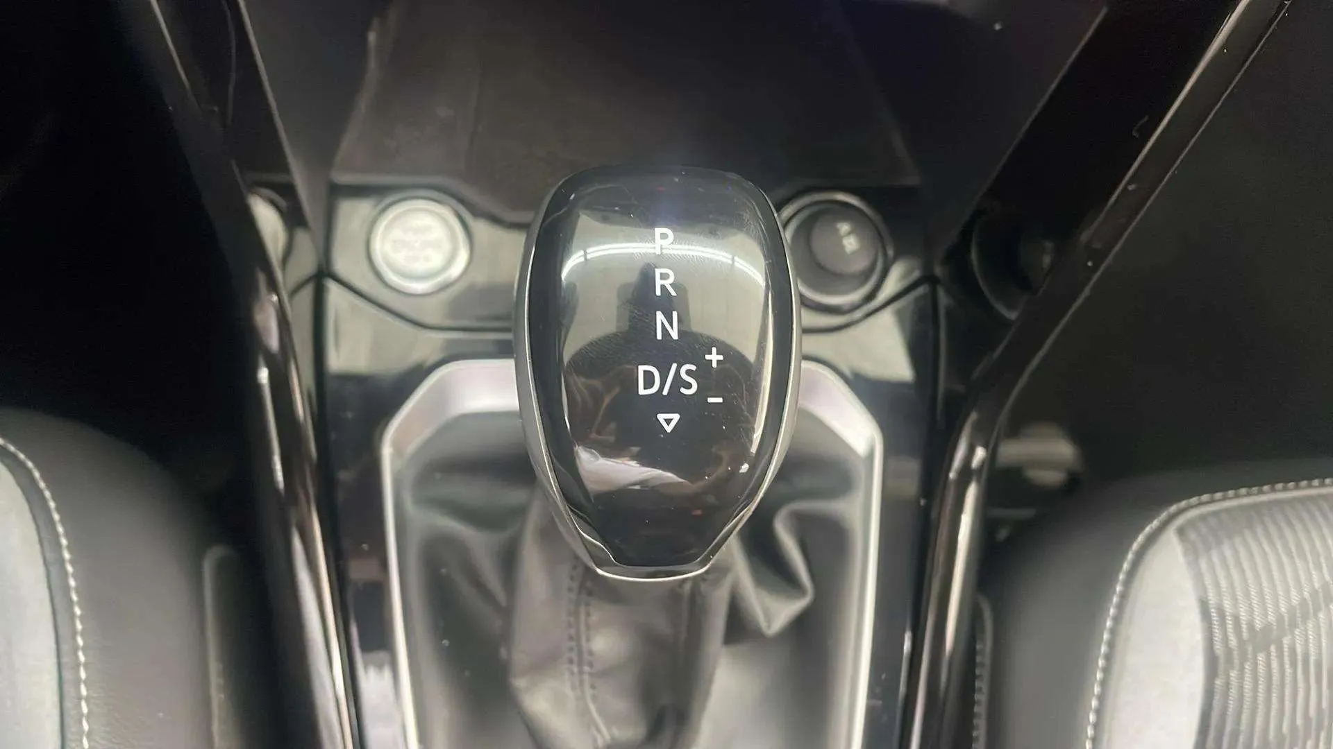 Volkswagen T-Roc R-Line 2.0 TDI DSG - foto 18