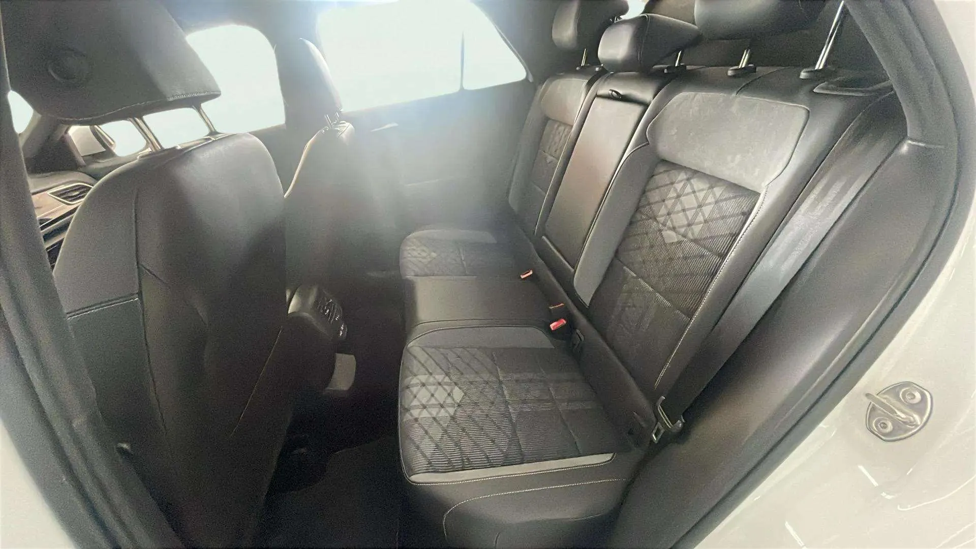 Volkswagen T-Roc R-Line 2.0 TDI DSG - foto 12