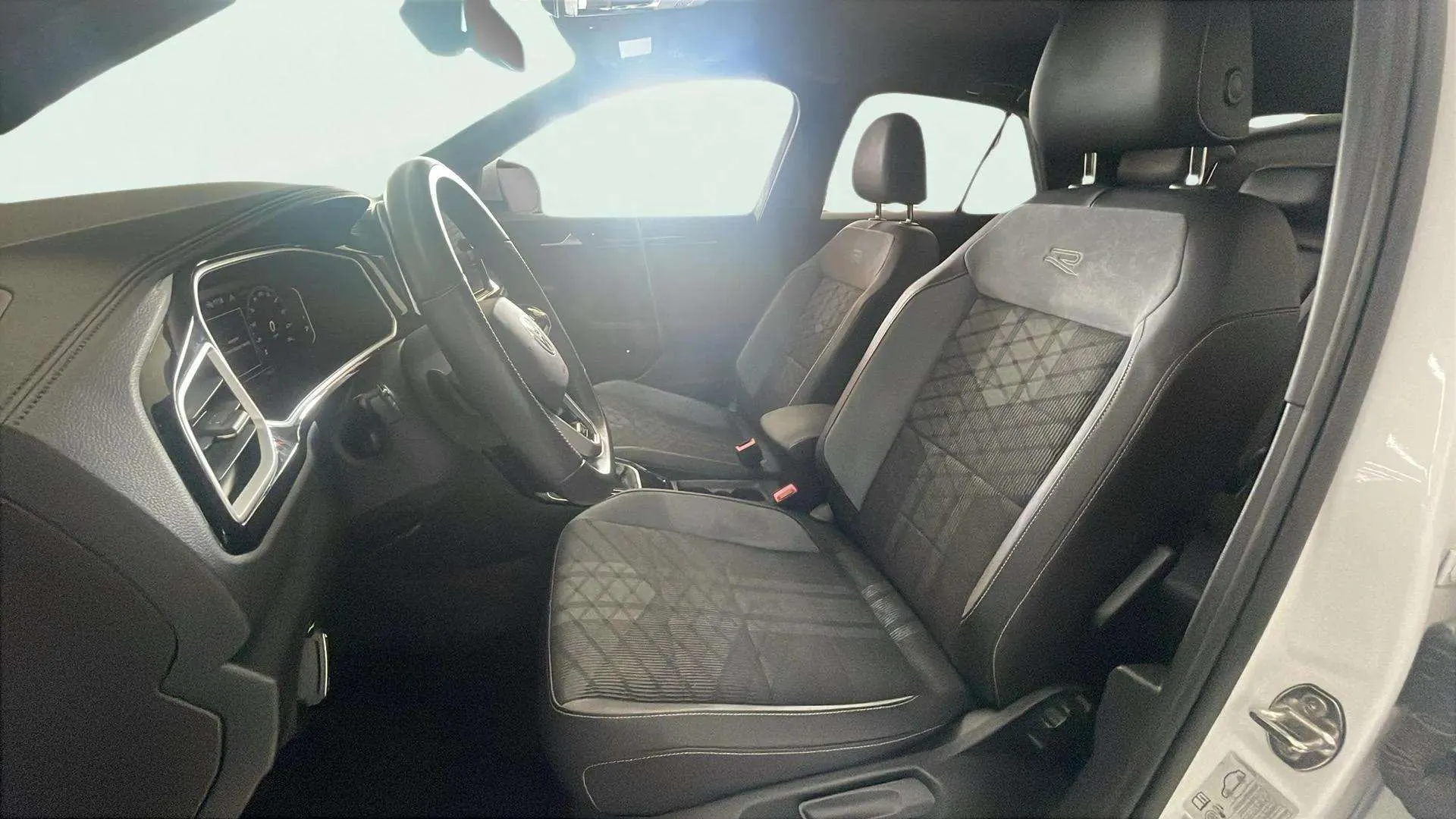 Volkswagen T-Roc R-Line 2.0 TDI DSG - foto 11