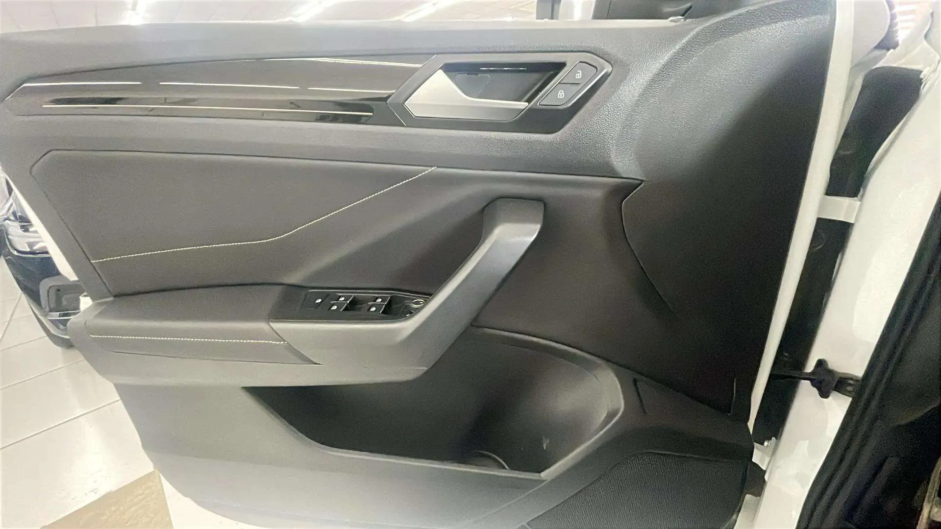 Volkswagen T-Roc R-Line 2.0 TDI DSG - foto 16