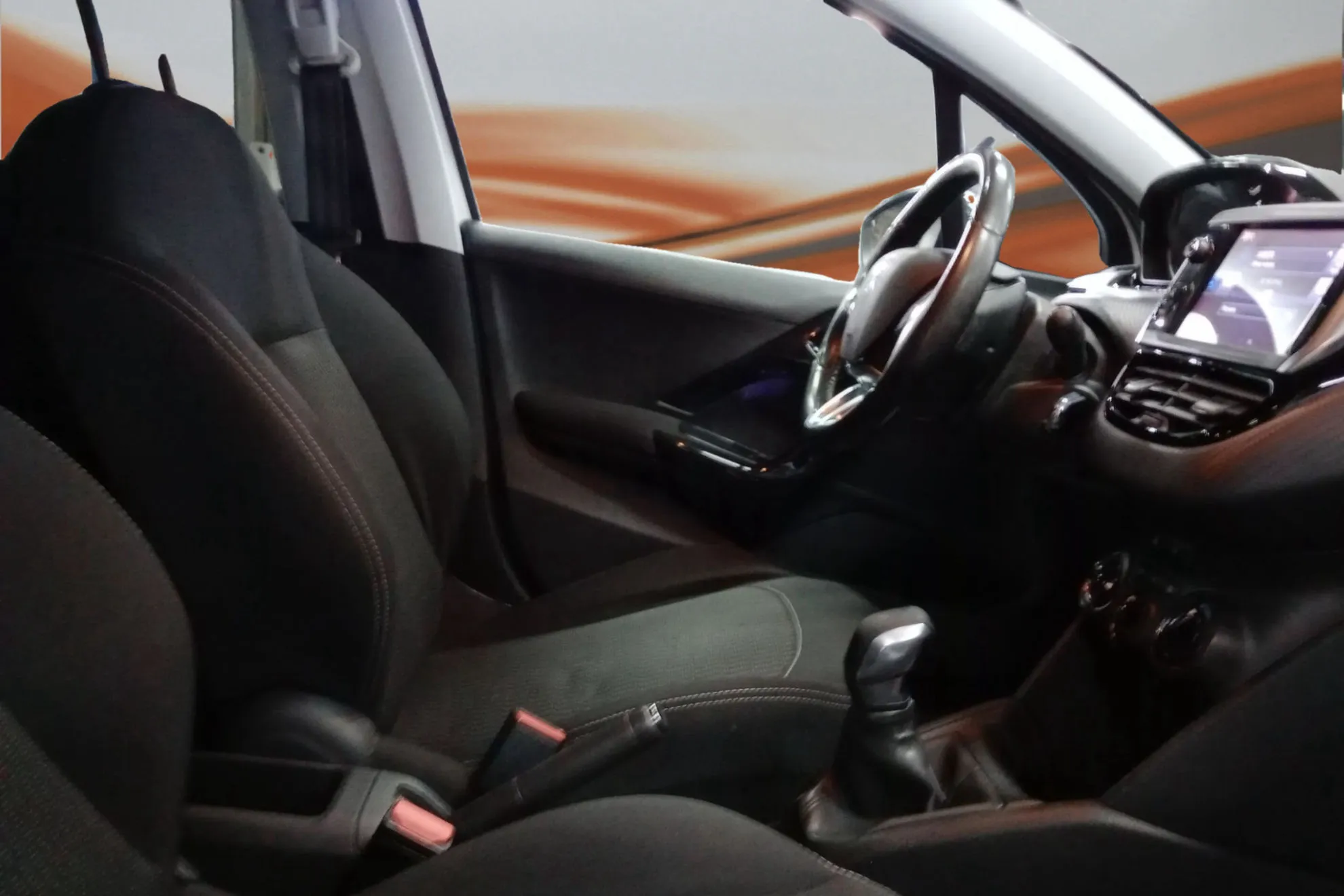 Peugeot 208 Allure 1.2L PureTech 82 - foto 11