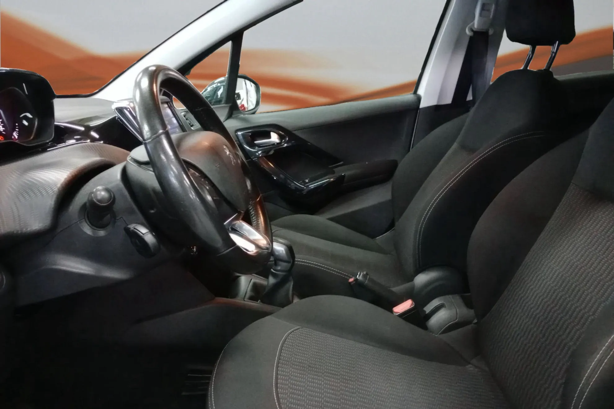 Peugeot 208 Allure 1.2L PureTech 82 - foto 9