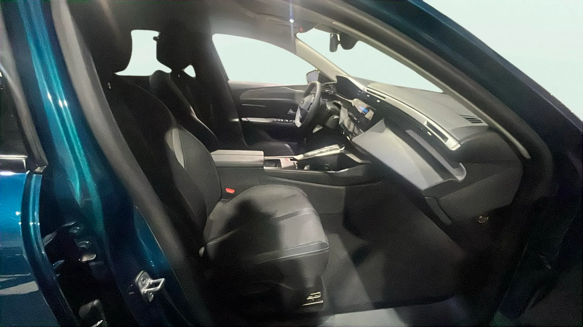 Peugeot 308 Allure BlueHDi 130 EAT8 - foto 14