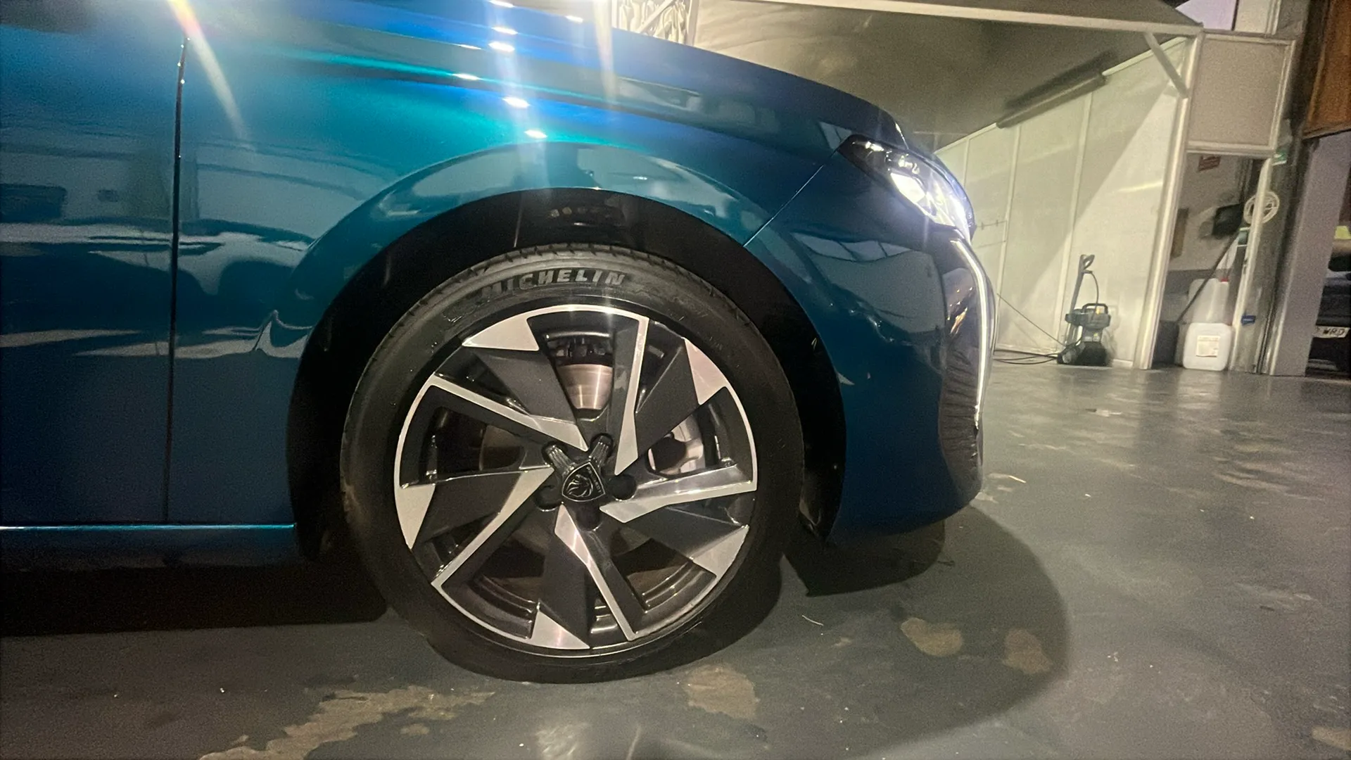 Peugeot 308 Allure BlueHDi 130 EAT8 - foto 18