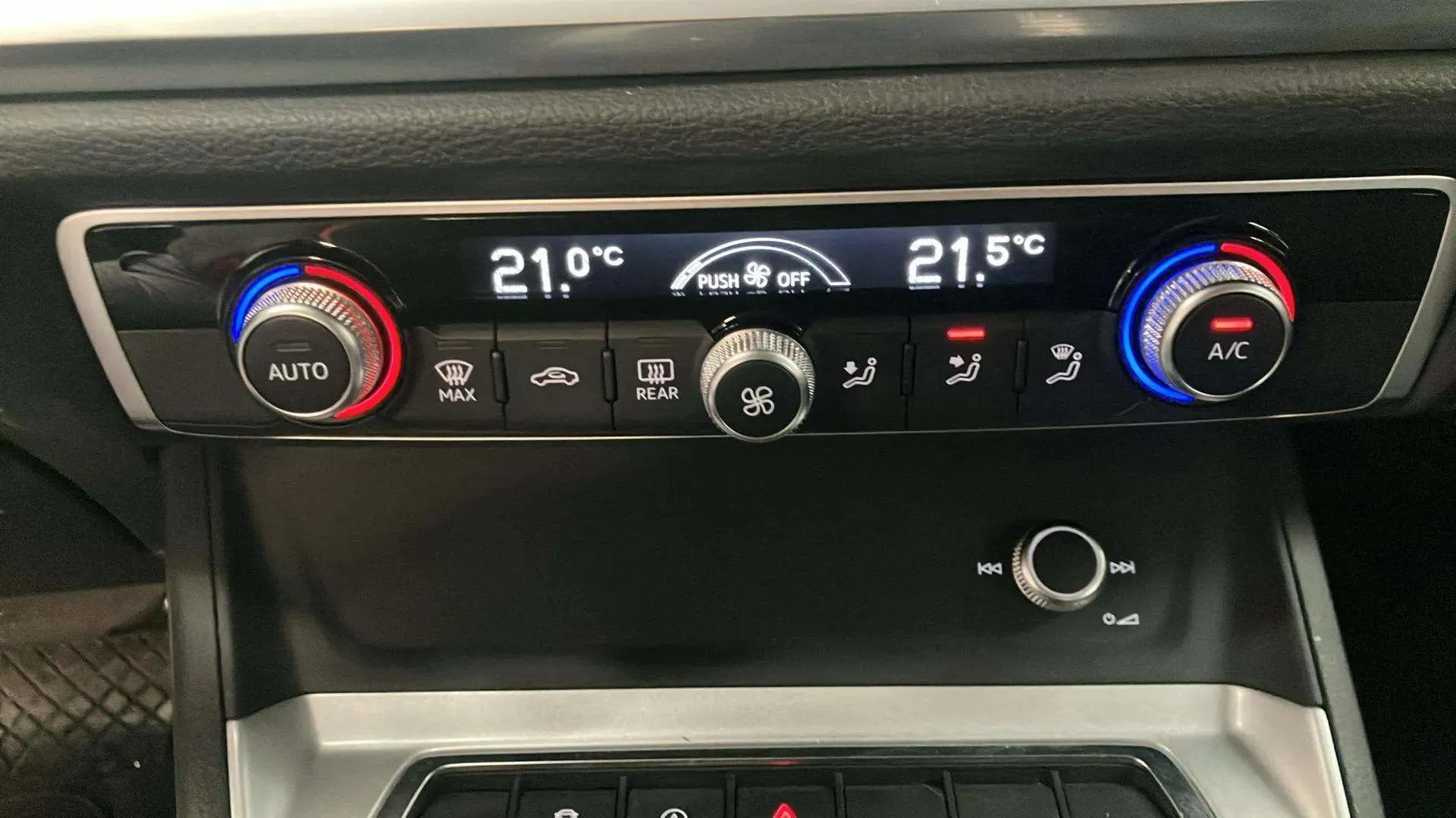 Audi Q3 35 TDI S tronic - foto 16