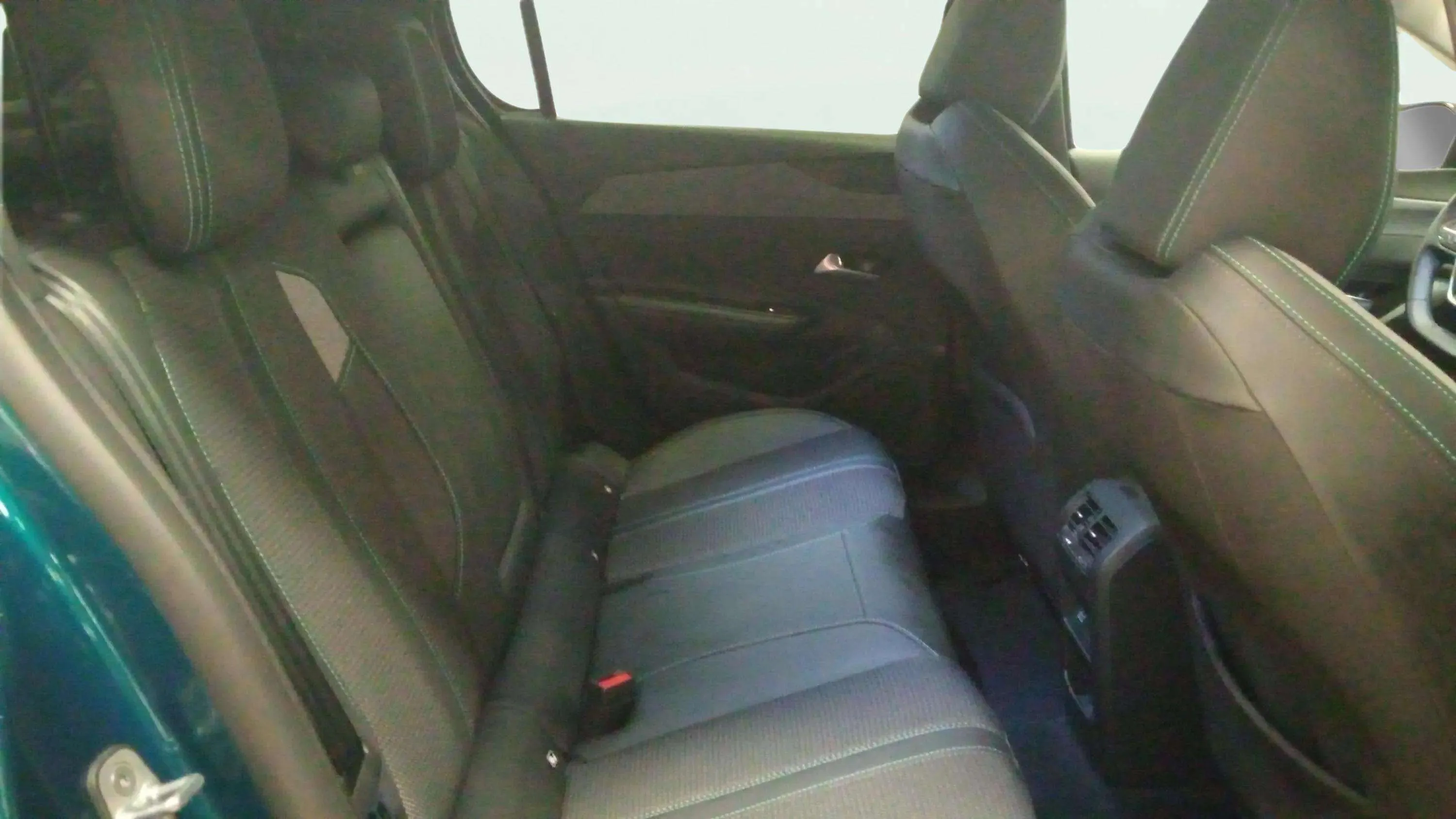 Peugeot 308 Allure BlueHDi 130 EAT8 - foto 14