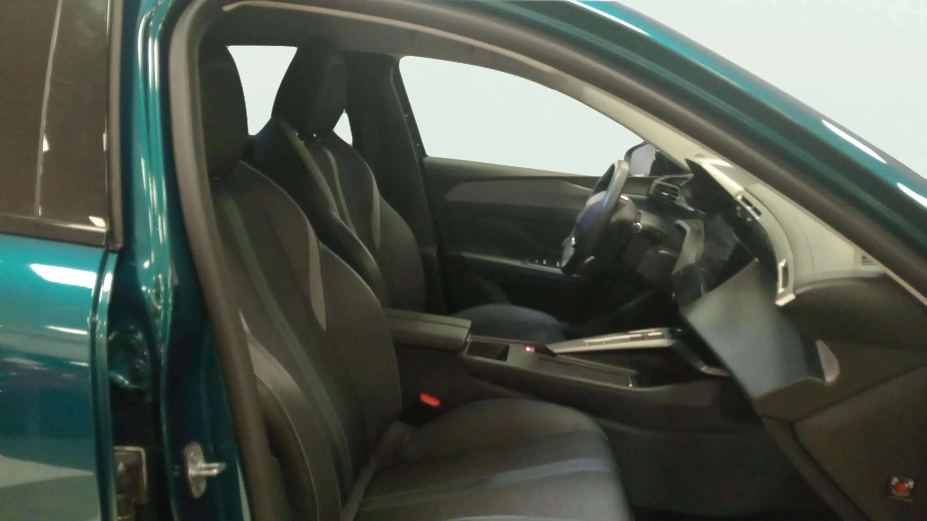 Peugeot 308 Allure BlueHDi 130 EAT8 - foto 13