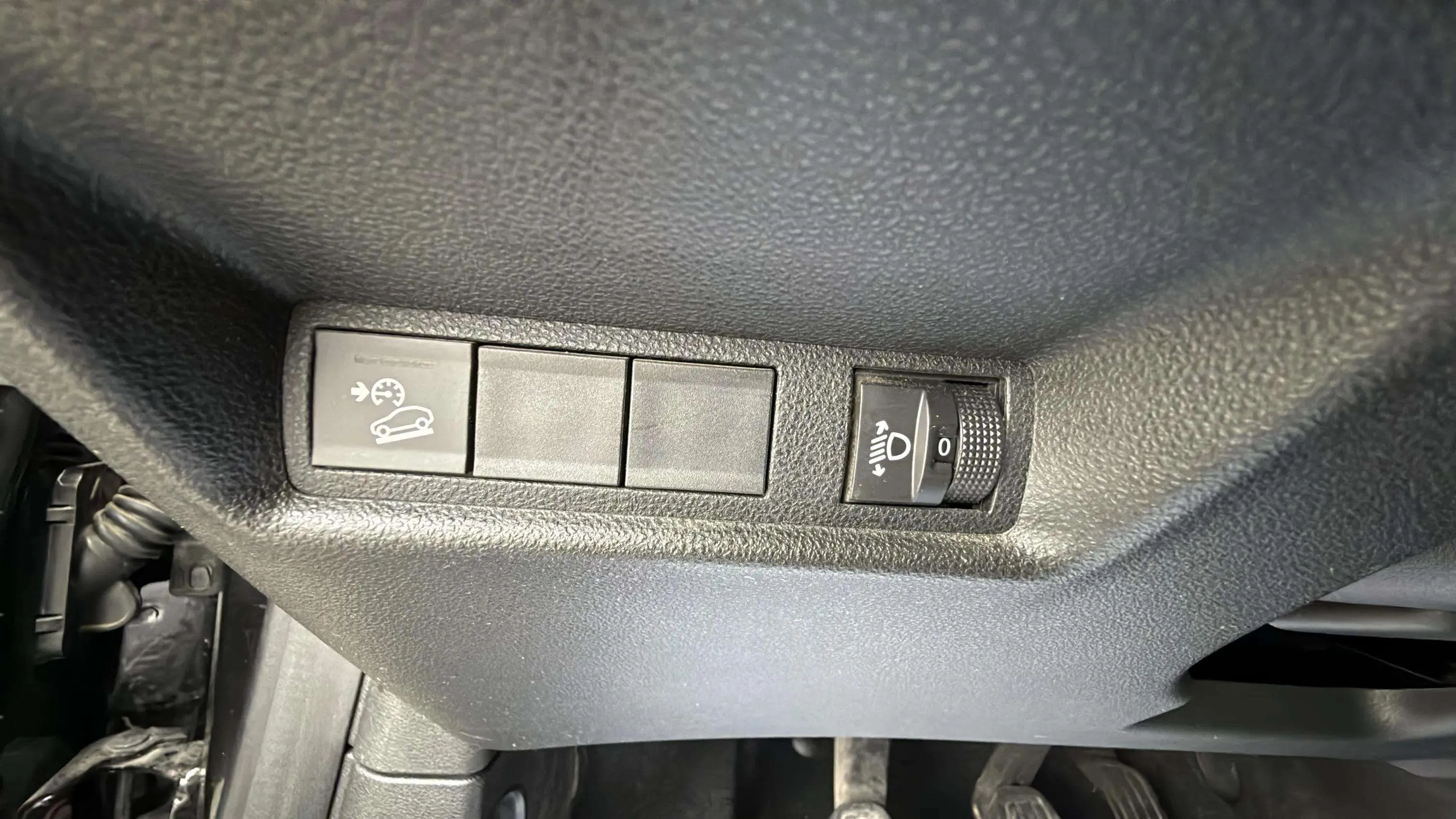 Jeep Avenger 1.2 G Altitude - foto 25