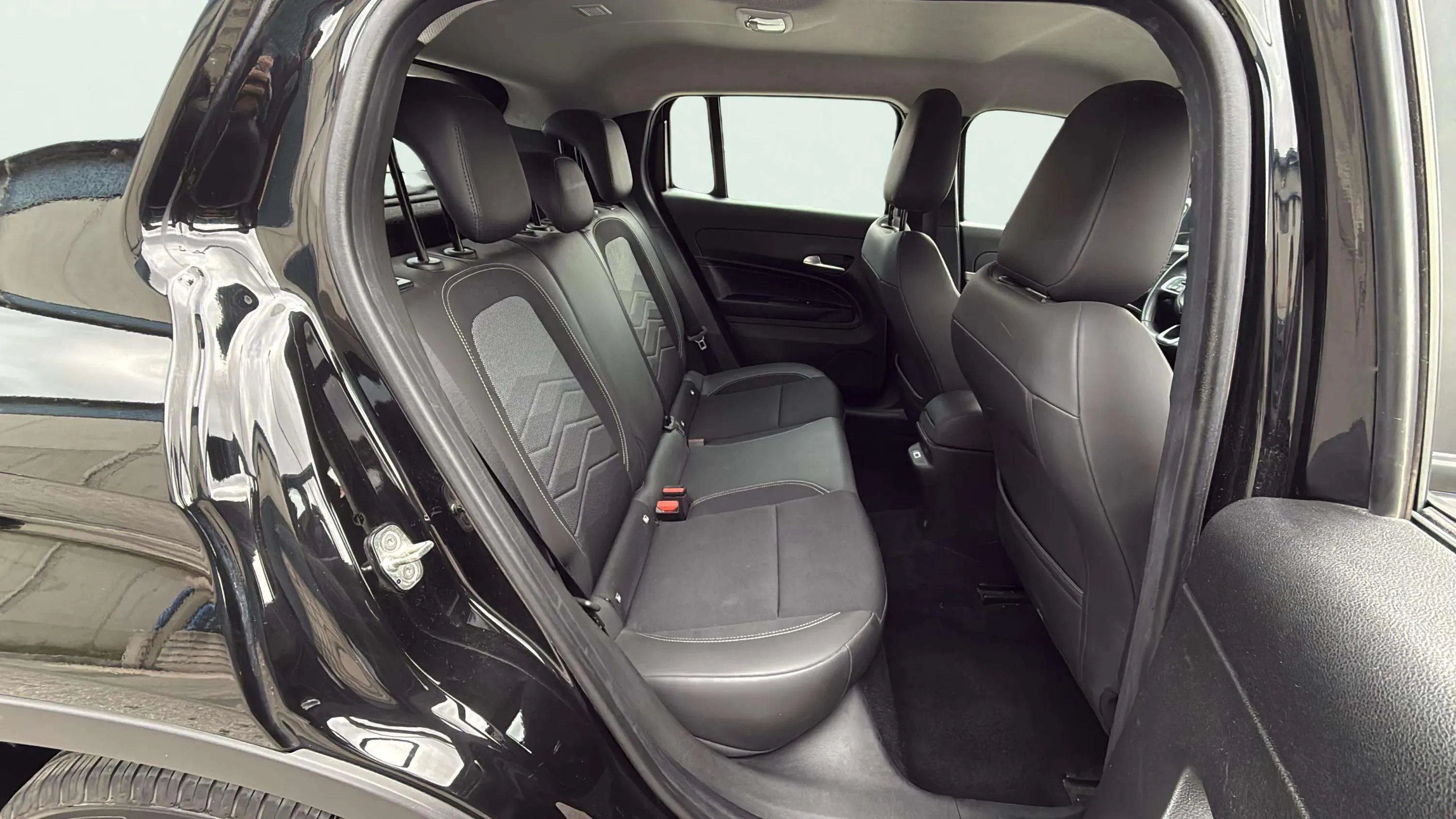 Jeep Avenger 1.2 G Altitude - foto 19